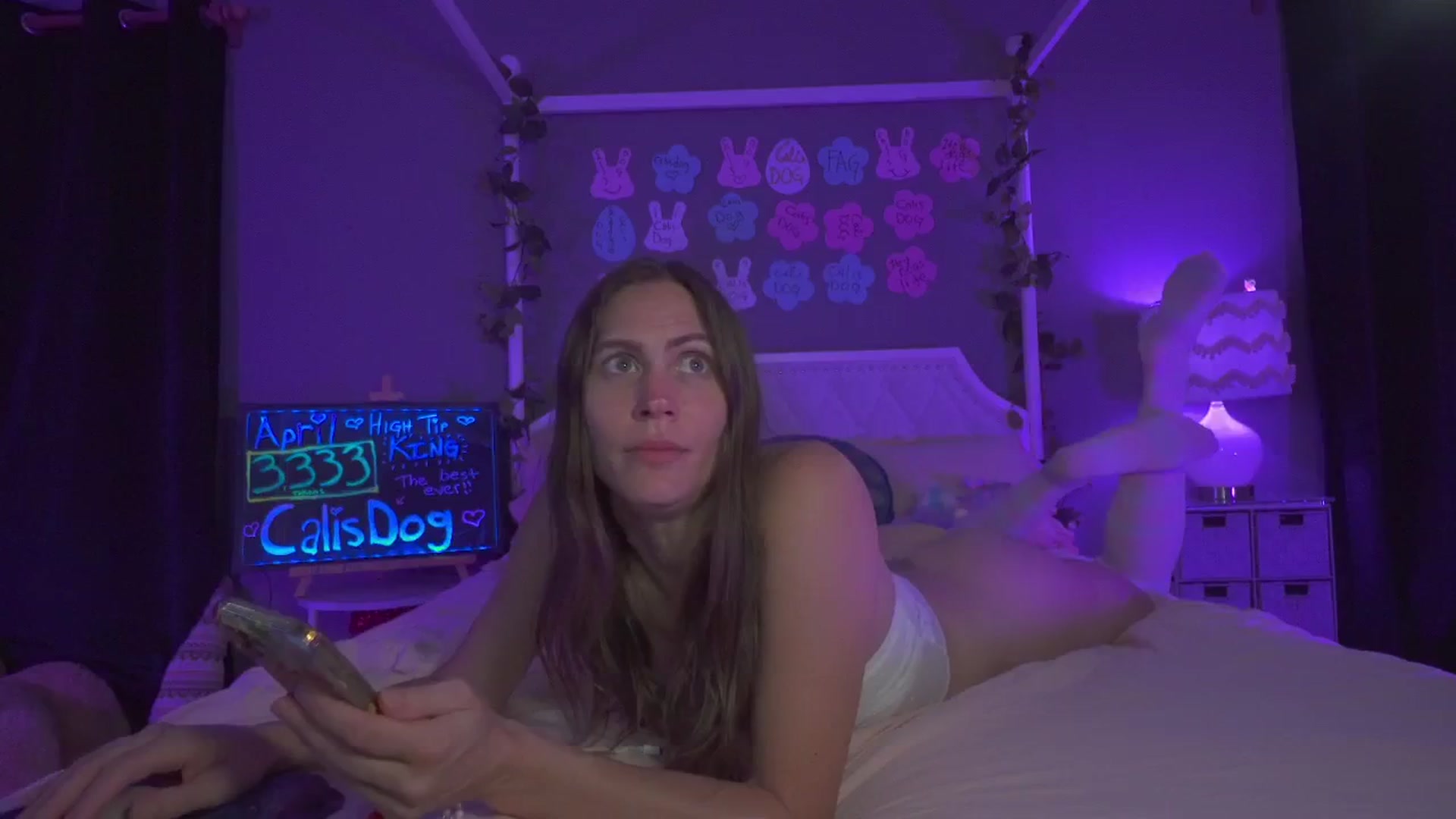 Gallery image thumbnail from CaliPassion's myfreecams stream on, 04/24/2025, 03:38 image 2 of 20