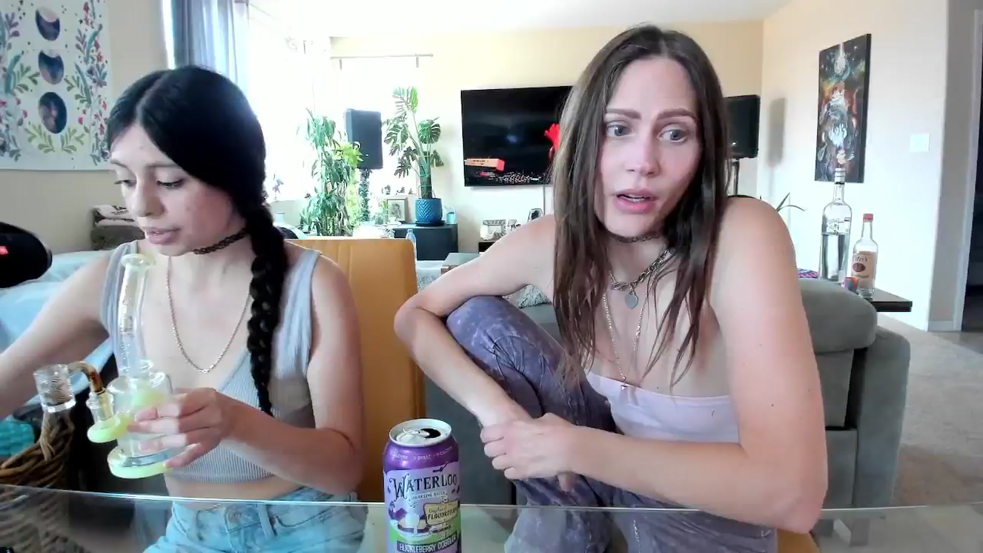 Gallery image thumbnail from CaliPassion's myfreecams stream on, 04/24/2025, 20:23 image 6 of 20