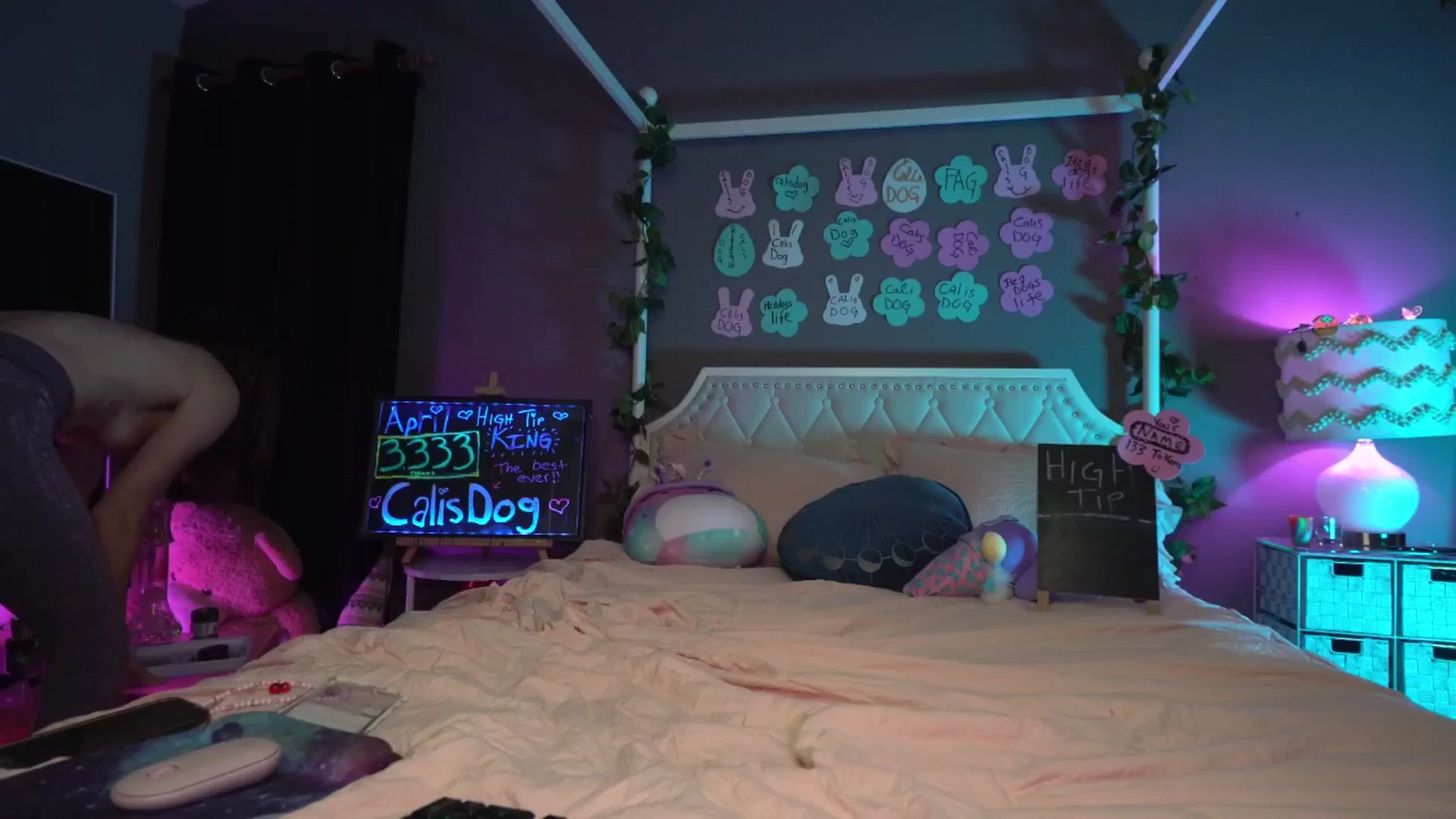 Gallery image thumbnail from CaliPassion's myfreecams stream on, 04/25/2025, 03:28 image 4 of 20
