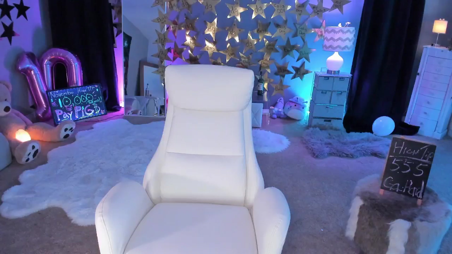 Gallery image thumbnail from CaliPassion's myfreecams stream on, 11/20/2025, 05:06 image 13 of 20