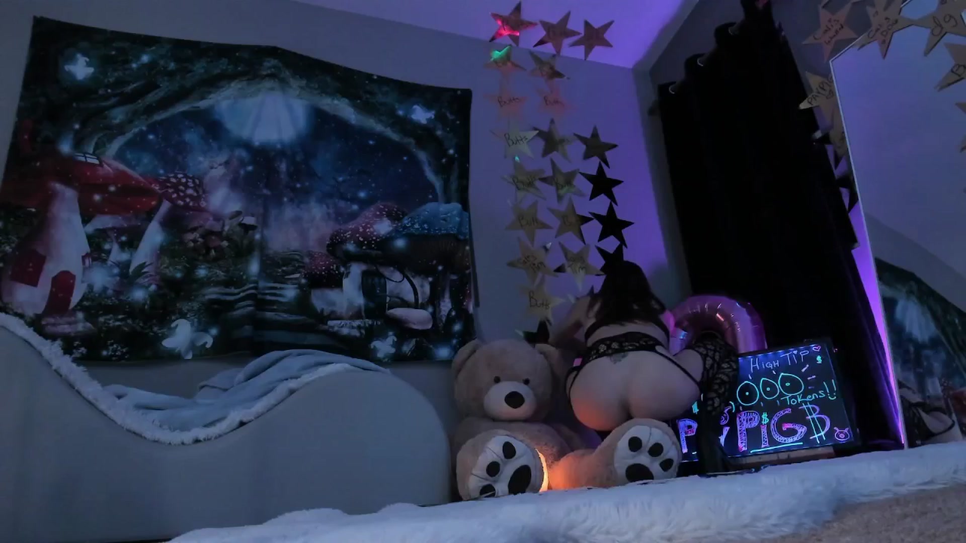 Gallery image thumbnail from CaliPassion's myfreecams stream on, 11/22/2025, 05:42 image 3 of 20