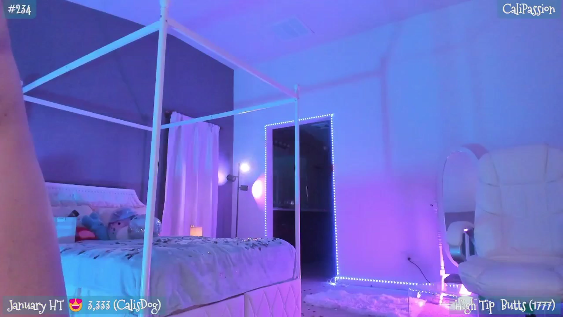 Gallery image thumbnail from CaliPassion's myfreecams stream on, 01/09/2026, 03:59 image 16 of 20
