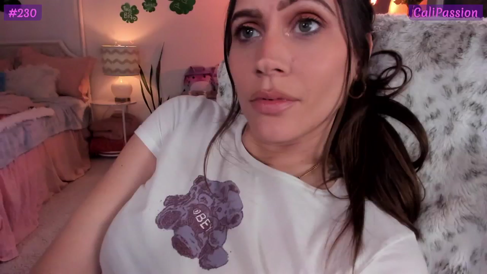 Gallery image thumbnail from CaliPassion's myfreecams stream on, 03/25/2026, 04:49 image 4 of 20