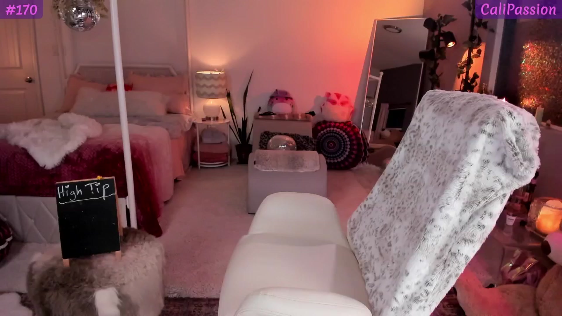 Gallery image thumbnail from CaliPassion's myfreecams stream on, 04/24/2026, 03:40 image 7 of 20
