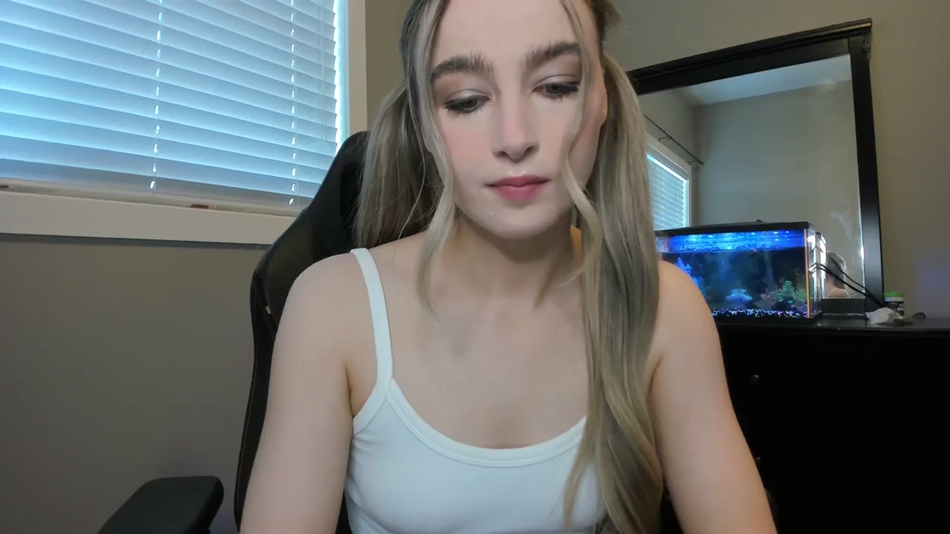 Gallery image thumbnail from Caliii's myfreecams stream on, 01/16/2024, 18:39 image 3 of 20