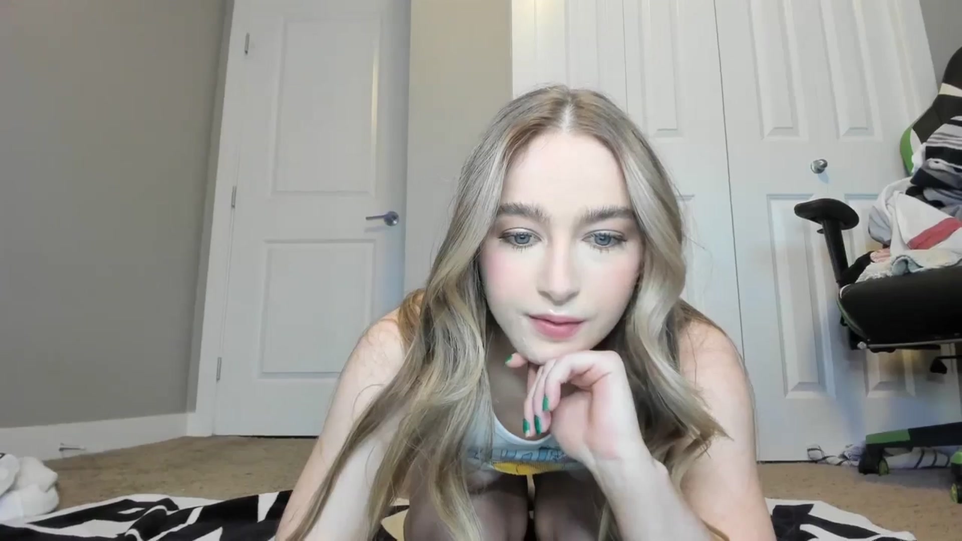 Gallery image thumbnail from Caliii's myfreecams stream on, 01/19/2024, 20:19 image 15 of 20