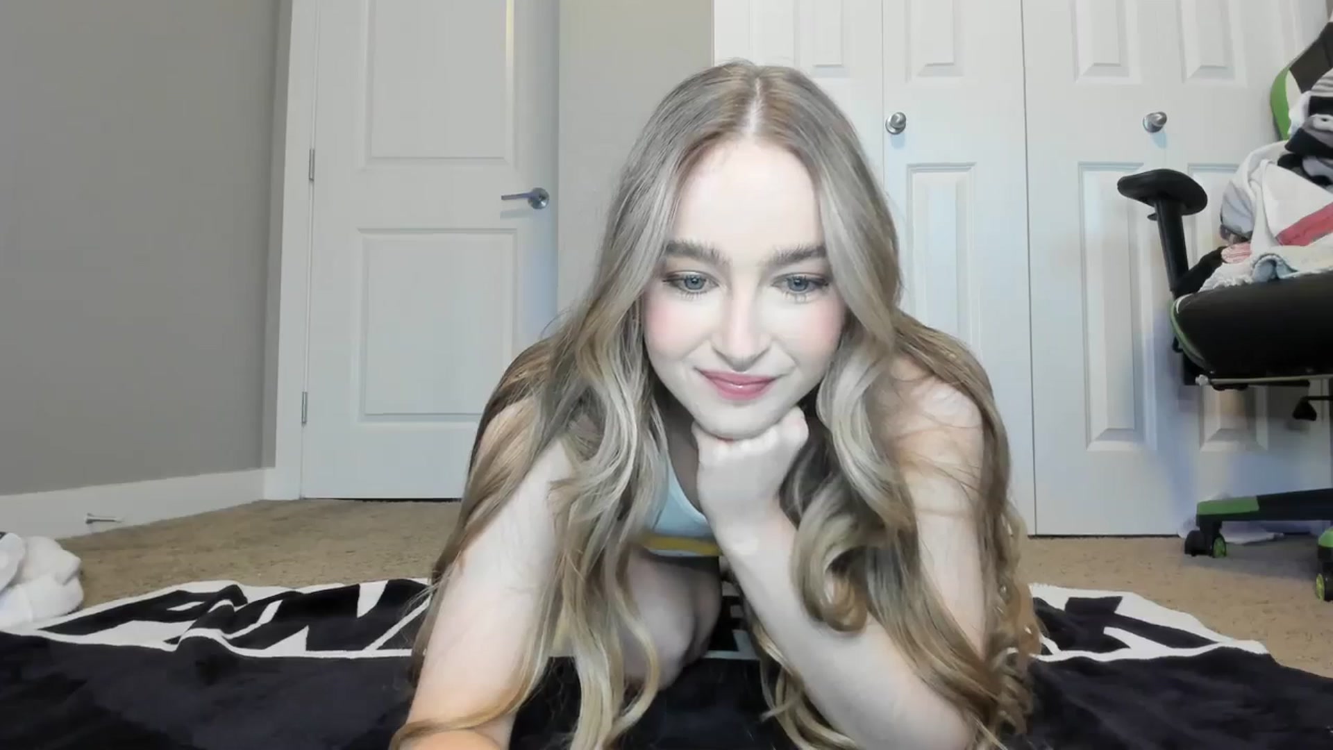 Gallery image thumbnail from Caliii's myfreecams stream on, 01/19/2024, 20:19 image 8 of 20