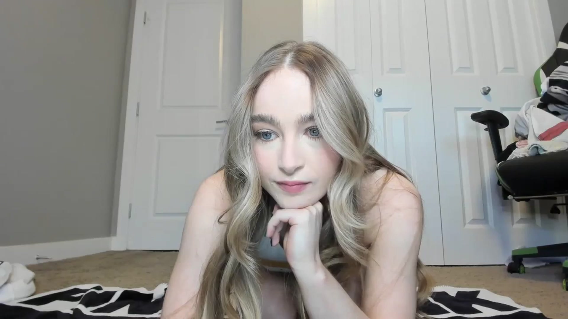 Gallery image thumbnail from Caliii's myfreecams stream on, 01/19/2024, 20:19 image 4 of 20