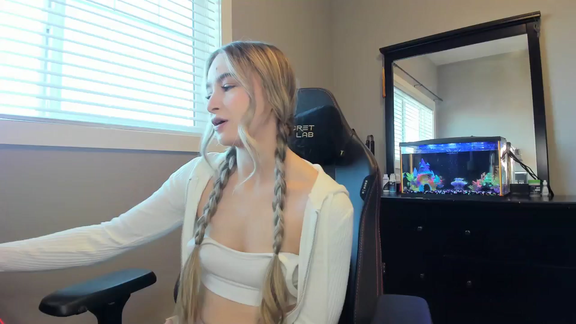 Gallery image thumbnail from Caliii's myfreecams stream on, 02/01/2024, 18:04 image 19 of 20