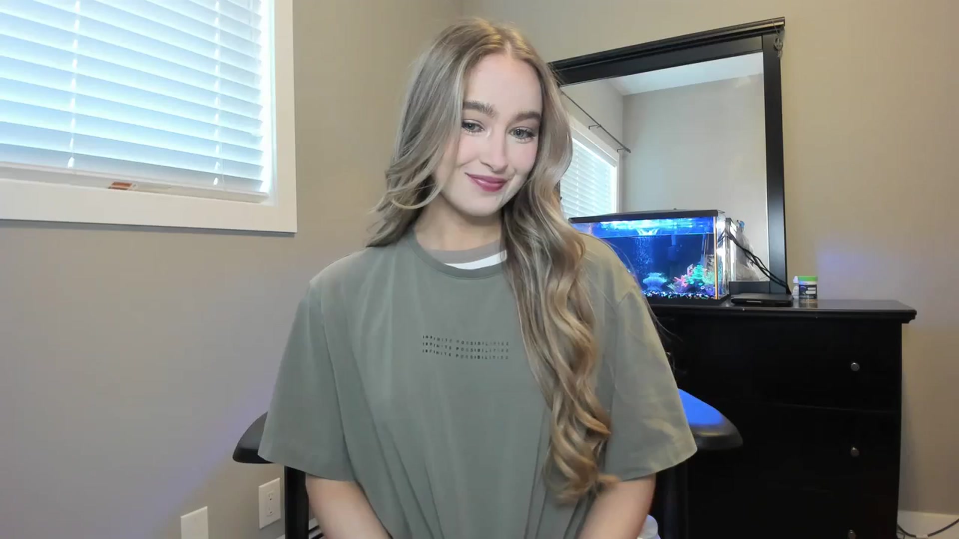 Gallery image thumbnail from Caliii's myfreecams stream on, 02/08/2024, 18:22 image 1 of 20
