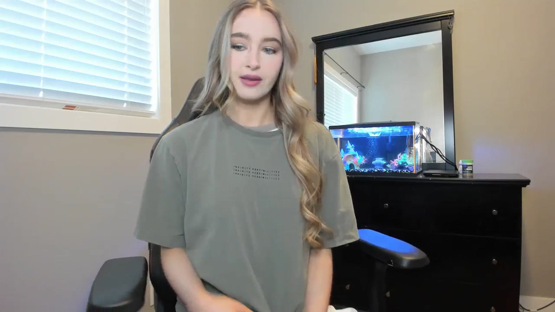 Gallery image thumbnail from Caliii's myfreecams stream on, 02/08/2024, 18:22 image 2 of 20