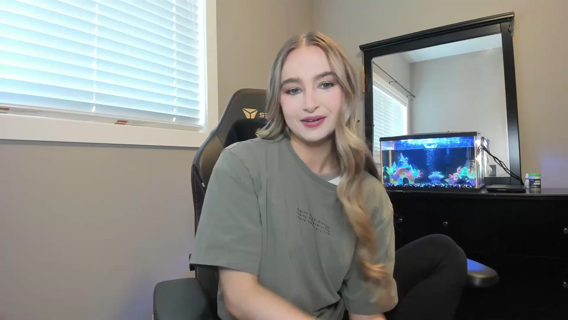 Gallery image thumbnail from Caliii's myfreecams stream on, 02/08/2024, 18:22 image 8 of 20