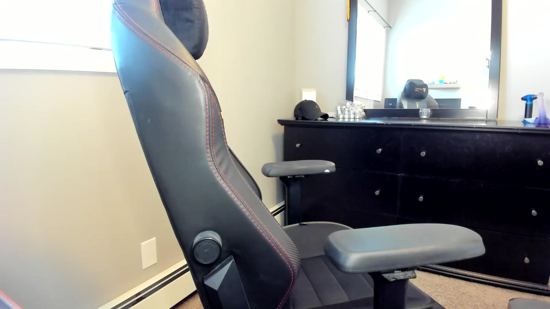 Gallery image thumbnail from Caliii's myfreecams stream on, 03/21/2025, 17:50 image 4 of 20