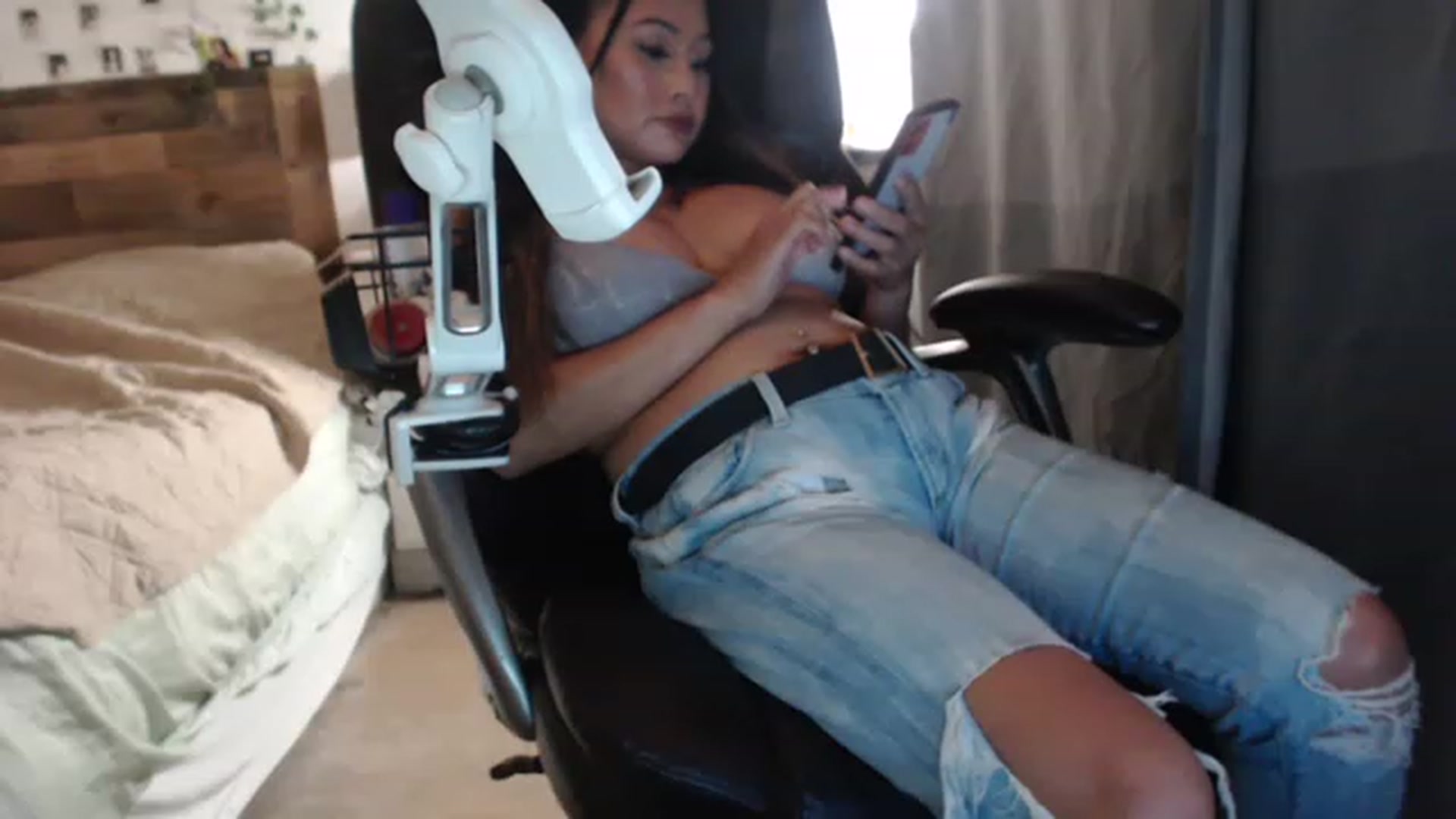 Gallery image thumbnail from Calistah's myfreecams stream on, 03/20/2023, 24:46 image 19 of 20