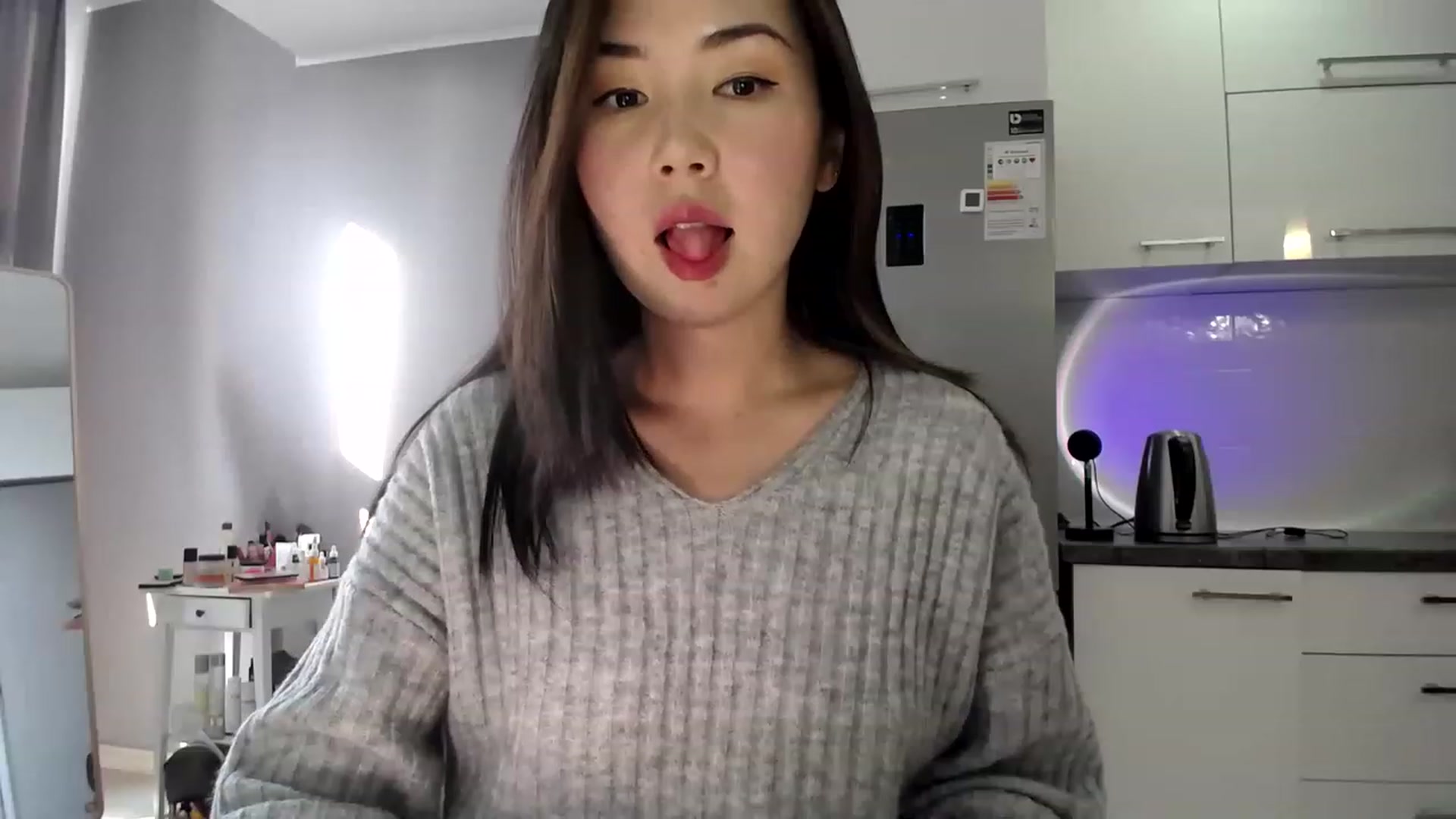 Gallery image thumbnail from CallMeMina's myfreecams stream on, 01/17/2023, 07:43 image 8 of 20