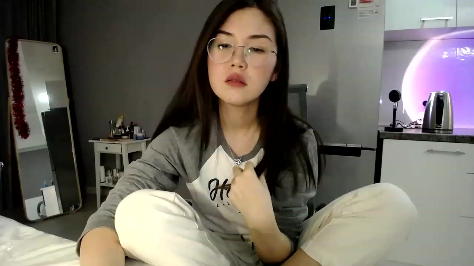 Gallery image thumbnail from CallMeMina's myfreecams stream on, 03/13/2023, 14:43 image 5 of 20