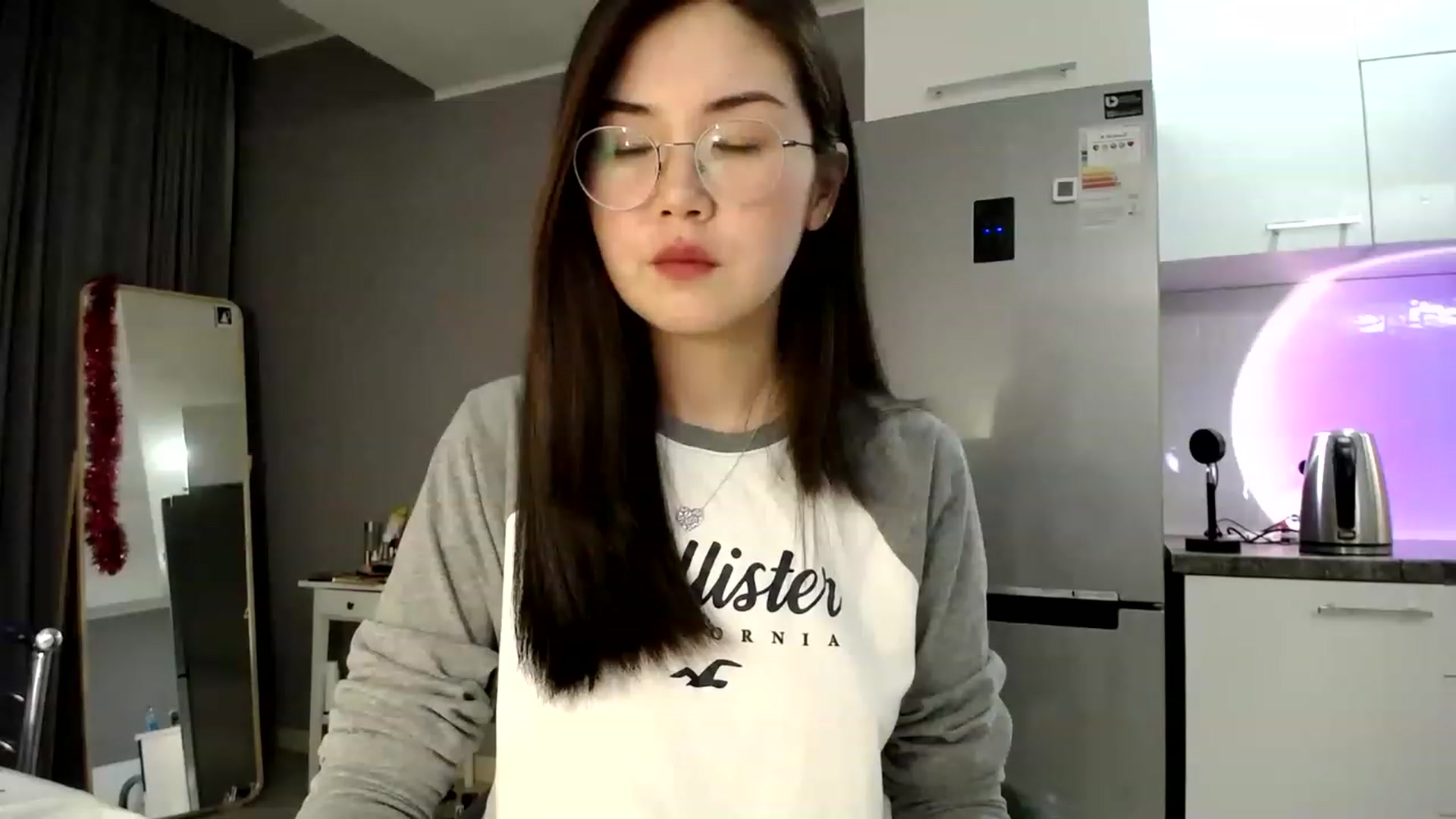 Gallery image thumbnail from CallMeMina's myfreecams stream on, 03/13/2023, 14:43 image 6 of 20