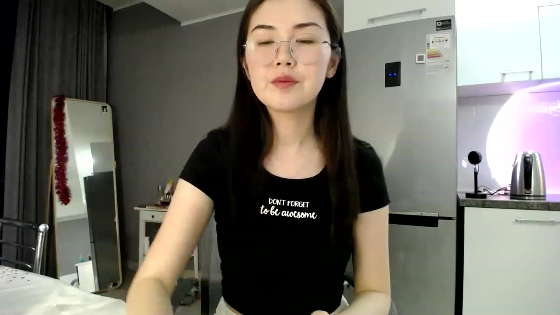 Gallery image thumbnail from CallMeMina's myfreecams stream on, 03/13/2023, 14:43 image 17 of 20