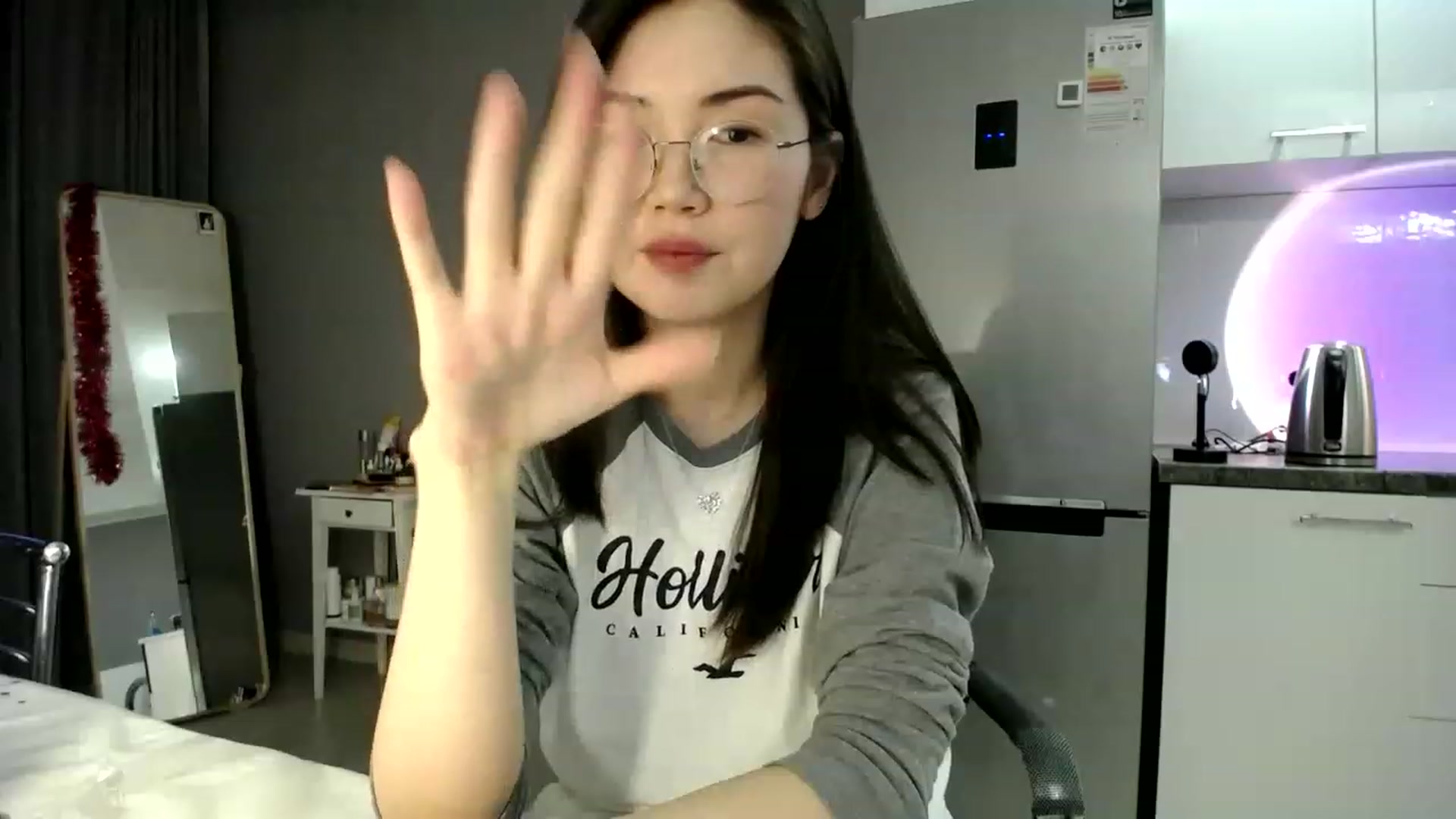 Gallery image thumbnail from CallMeMina's myfreecams stream on, 03/13/2023, 14:43 image 4 of 20