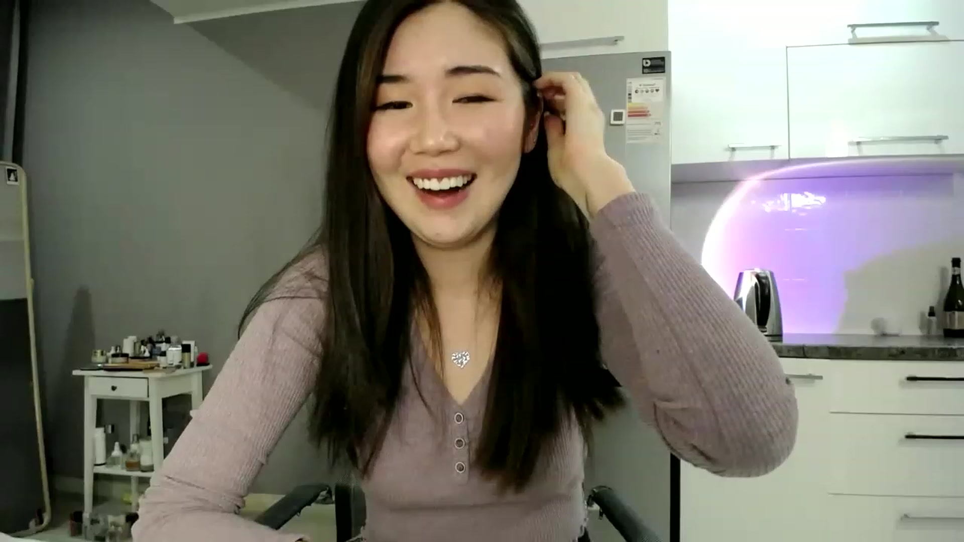 Gallery image thumbnail from CallMeMina's myfreecams stream on, 03/16/2023, 15:14 image 13 of 20