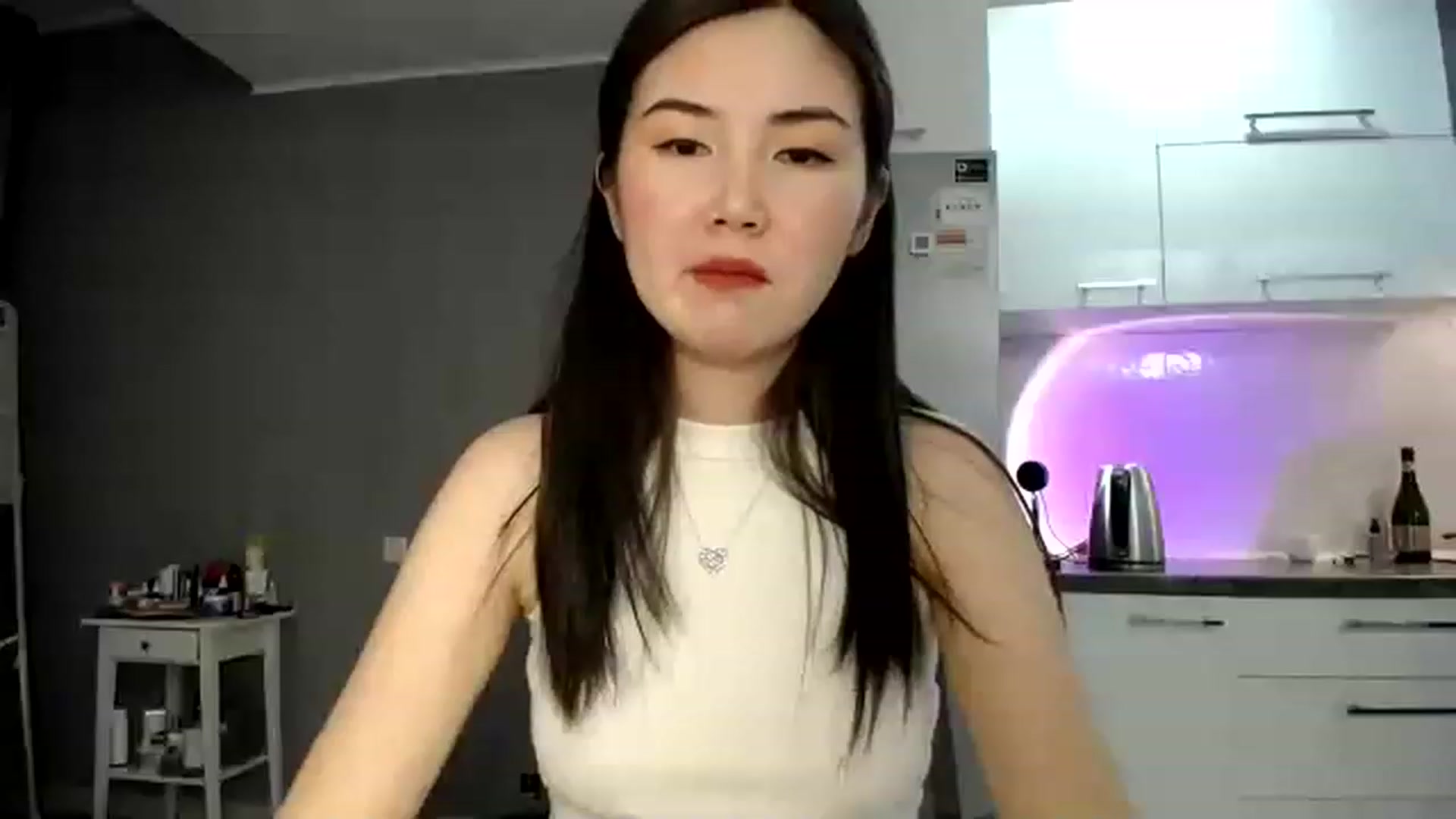 Gallery image thumbnail from CallMeMina's myfreecams stream on, 03/18/2023, 14:36 image 16 of 20