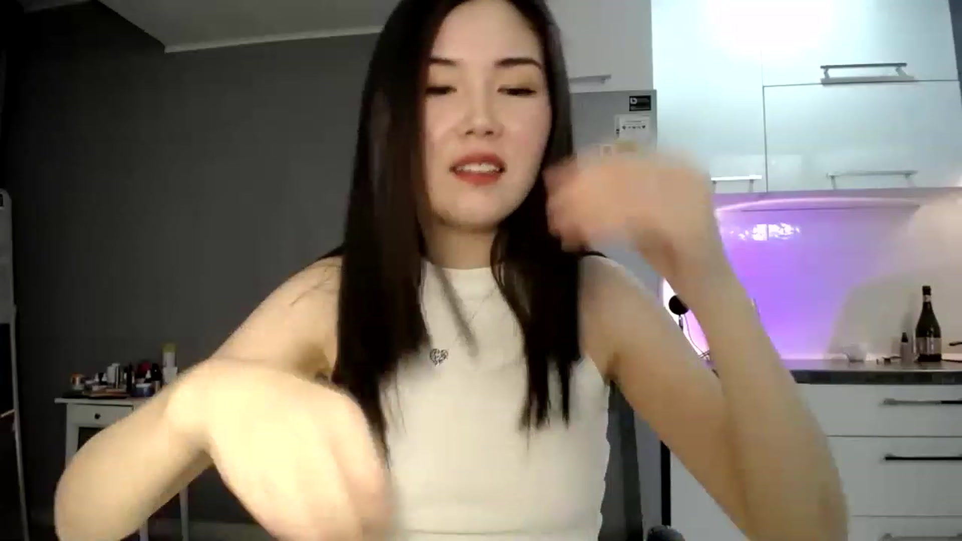 Gallery image thumbnail from CallMeMina's myfreecams stream on, 03/18/2023, 14:36 image 14 of 20