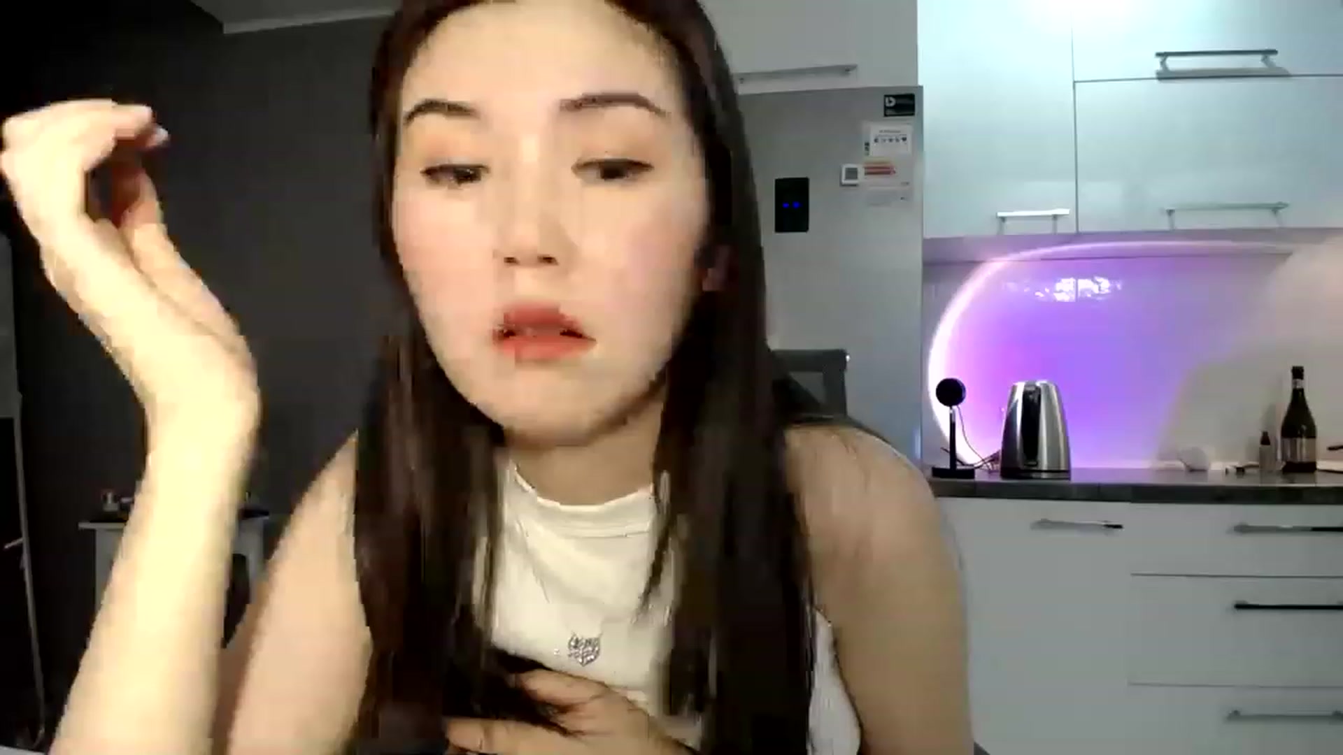 Gallery image thumbnail from CallMeMina's myfreecams stream on, 03/18/2023, 14:36 image 11 of 20