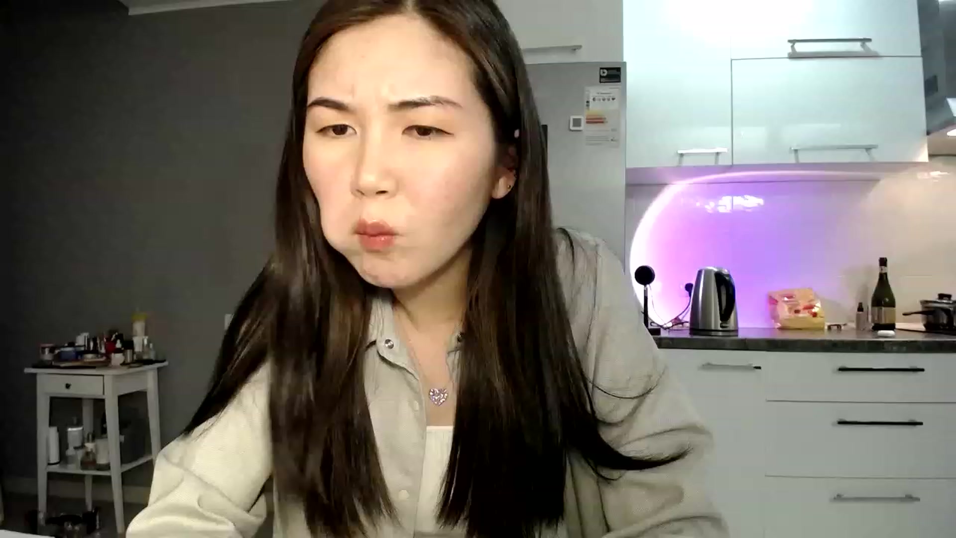 Gallery image thumbnail from CallMeMina's myfreecams stream on, 03/19/2023, 15:10 image 11 of 20