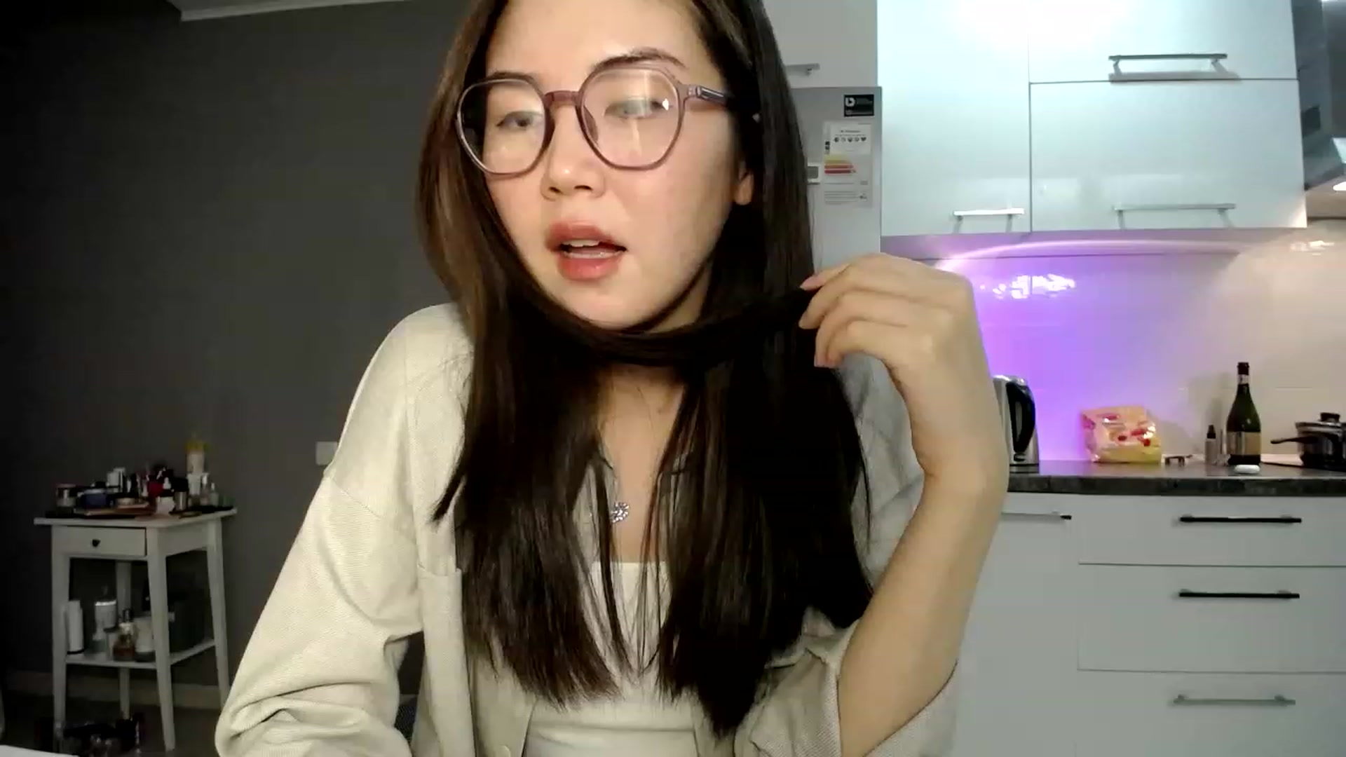 Gallery image thumbnail from CallMeMina's myfreecams stream on, 03/19/2023, 15:10 image 6 of 20