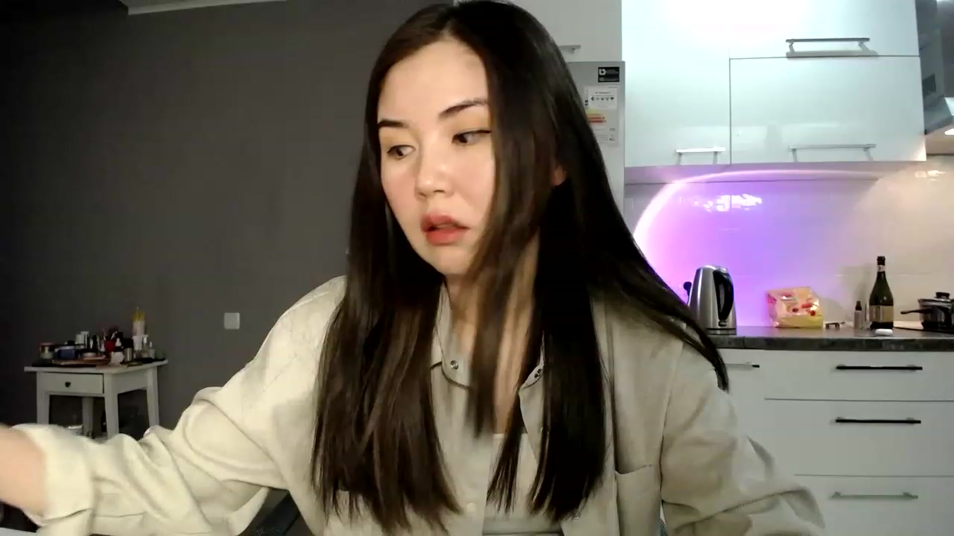 Gallery image thumbnail from CallMeMina's myfreecams stream on, 03/19/2023, 15:10 image 2 of 20