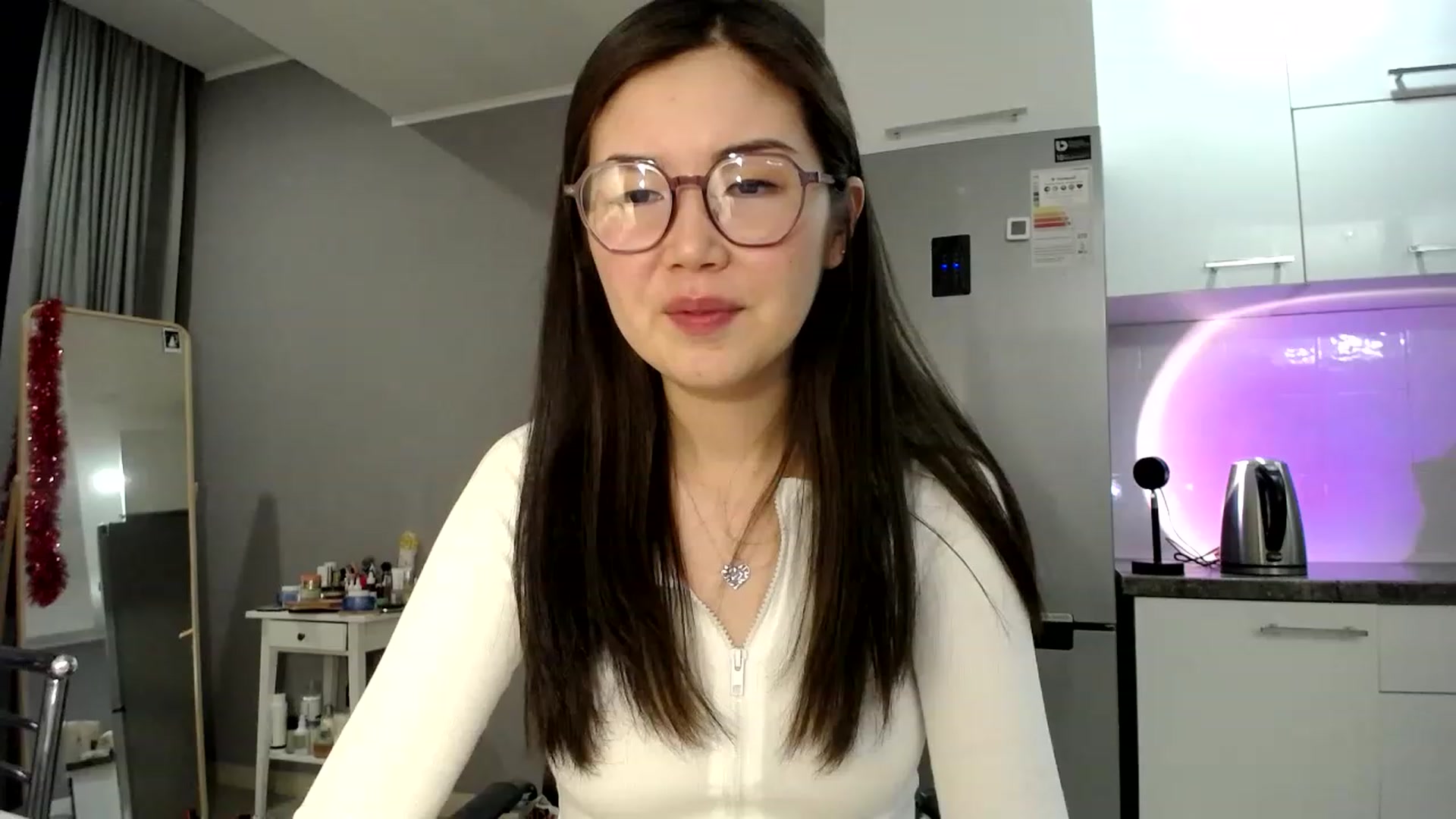 Gallery image thumbnail from CallMeMina's myfreecams stream on, 03/20/2023, 15:58 image 4 of 20