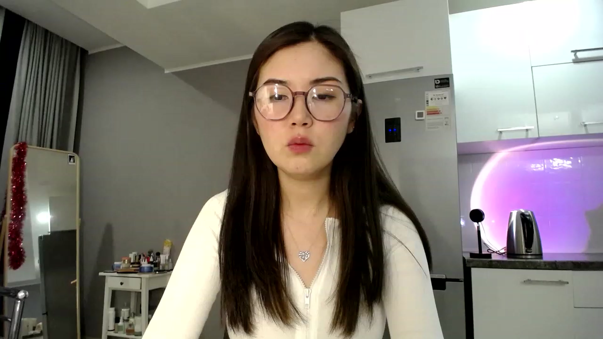 Gallery image thumbnail from CallMeMina's myfreecams stream on, 03/20/2023, 15:58 image 3 of 20