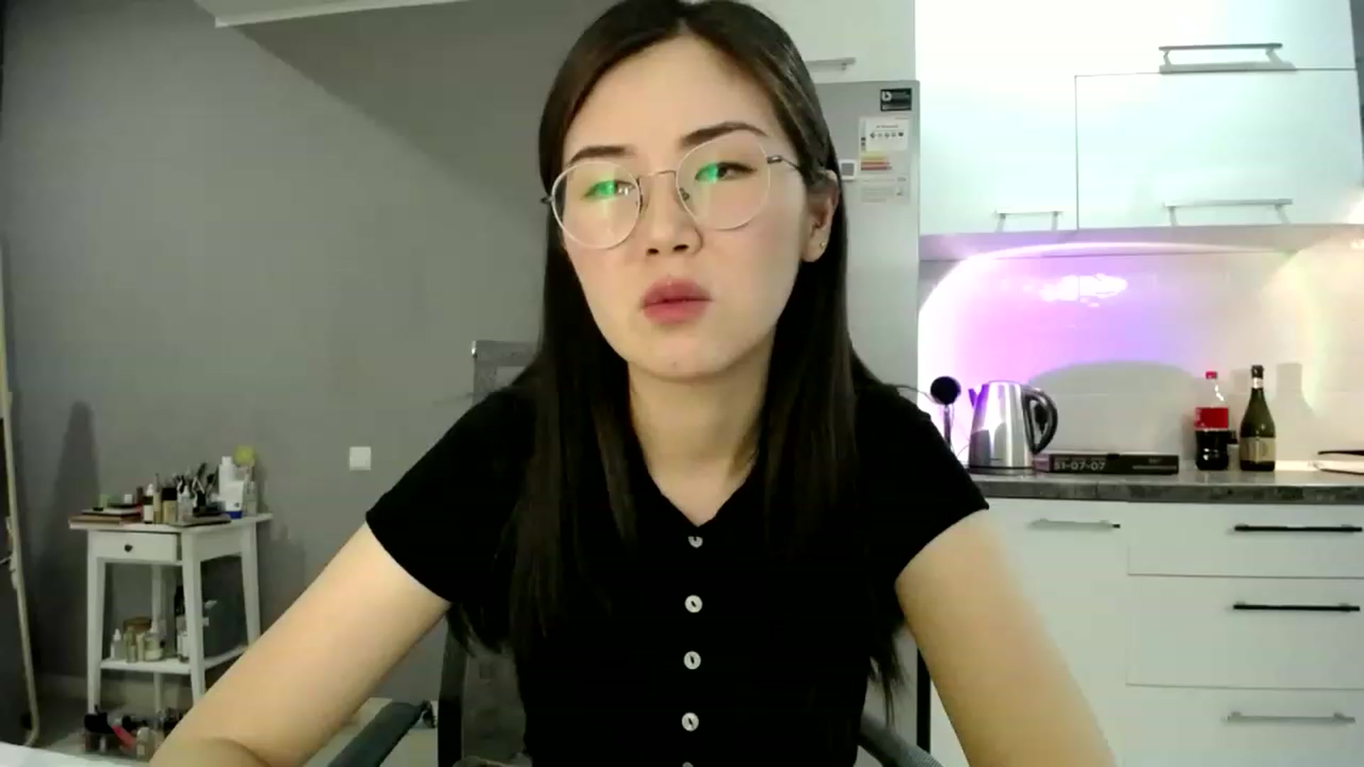 Gallery image thumbnail from CallMeMina's myfreecams stream on, 04/06/2023, 17:46 image 18 of 20