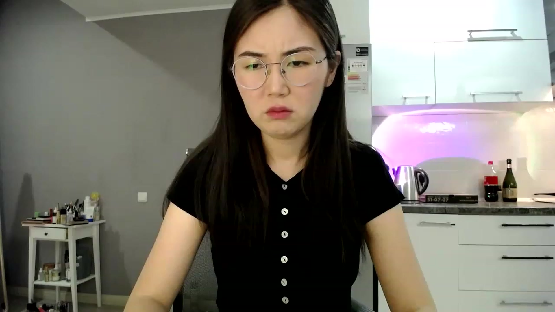 Gallery image thumbnail from CallMeMina's myfreecams stream on, 04/06/2023, 17:46 image 14 of 20