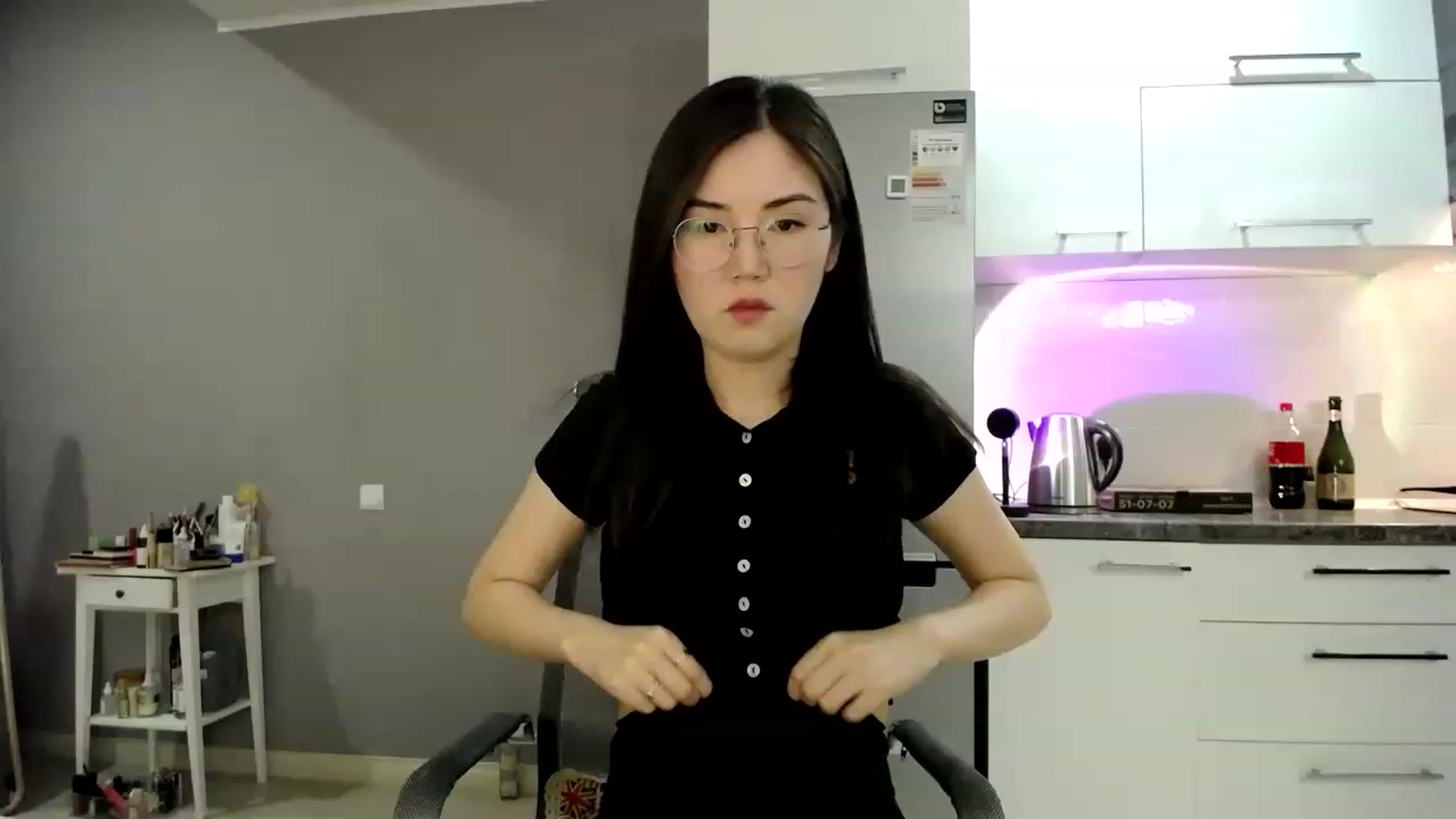 Gallery image thumbnail from CallMeMina's myfreecams stream on, 04/06/2023, 17:46 image 10 of 20