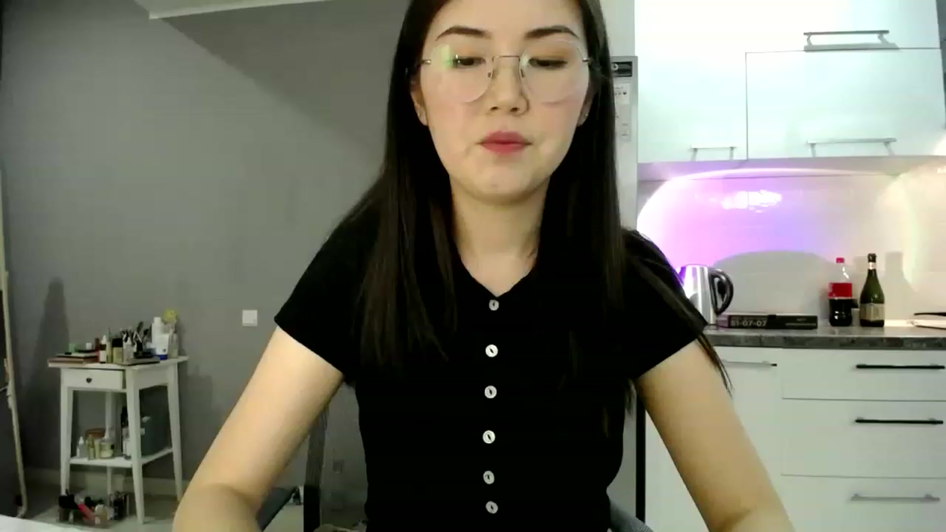 Gallery image thumbnail from CallMeMina's myfreecams stream on, 04/06/2023, 17:46 image 19 of 20