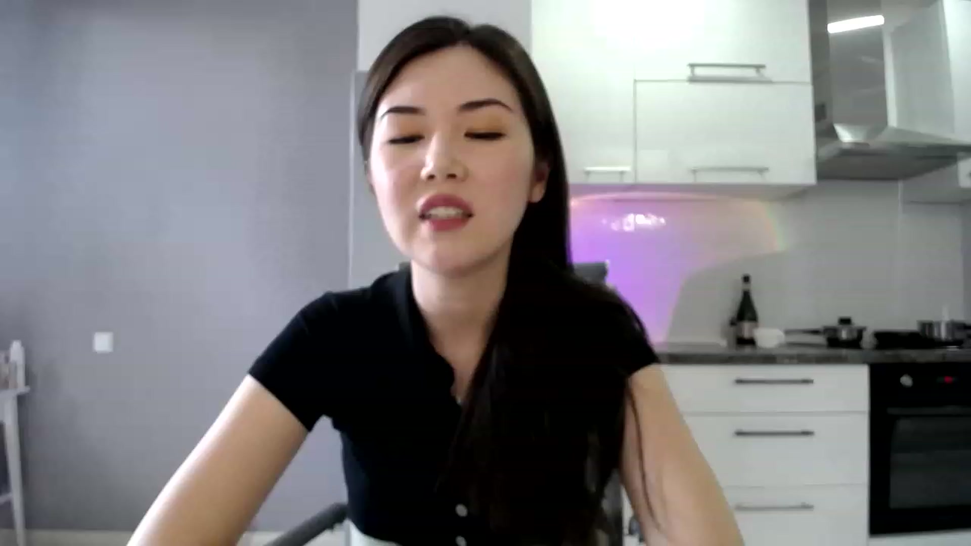 Gallery image thumbnail from CallMeMina's myfreecams stream on, 04/09/2023, 04:47 image 17 of 20