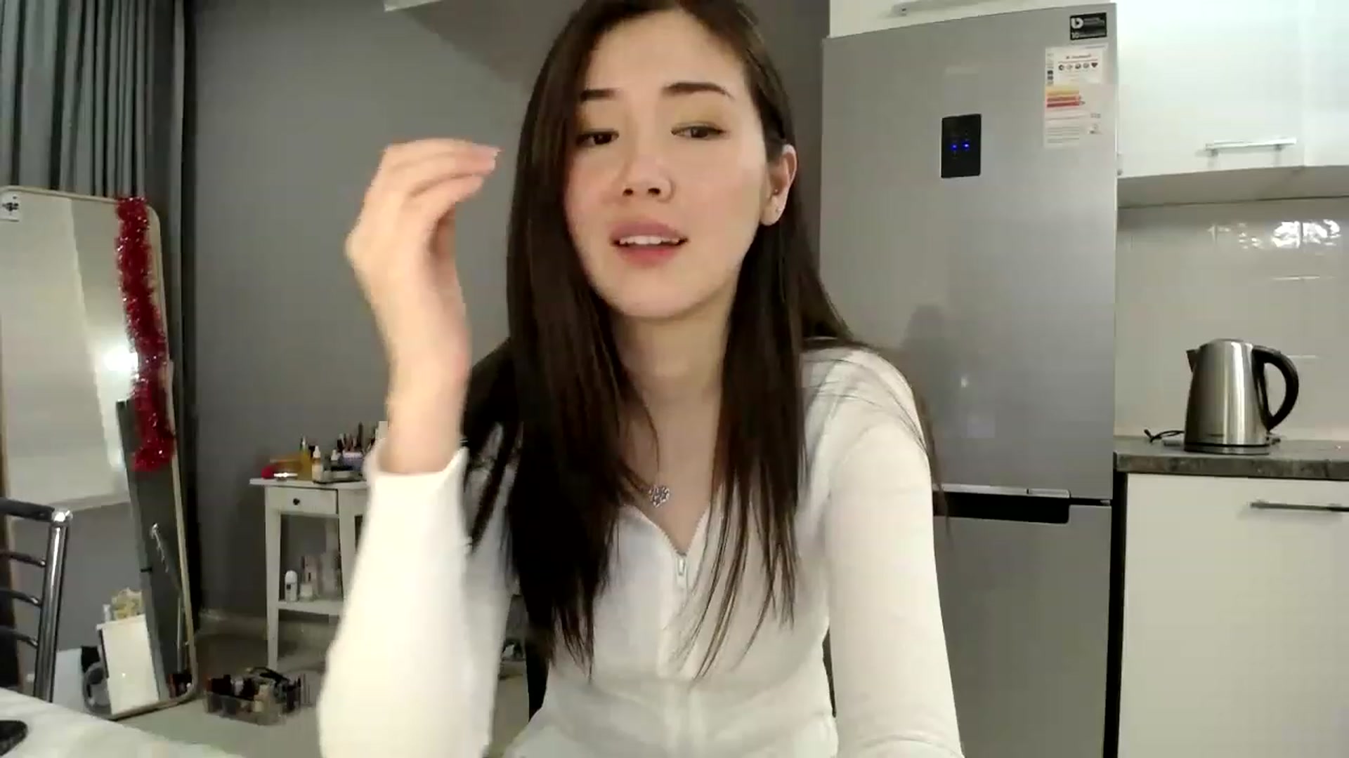 Gallery image thumbnail from CallMeMina's myfreecams stream on, 04/22/2023, 19:32 image 9 of 20
