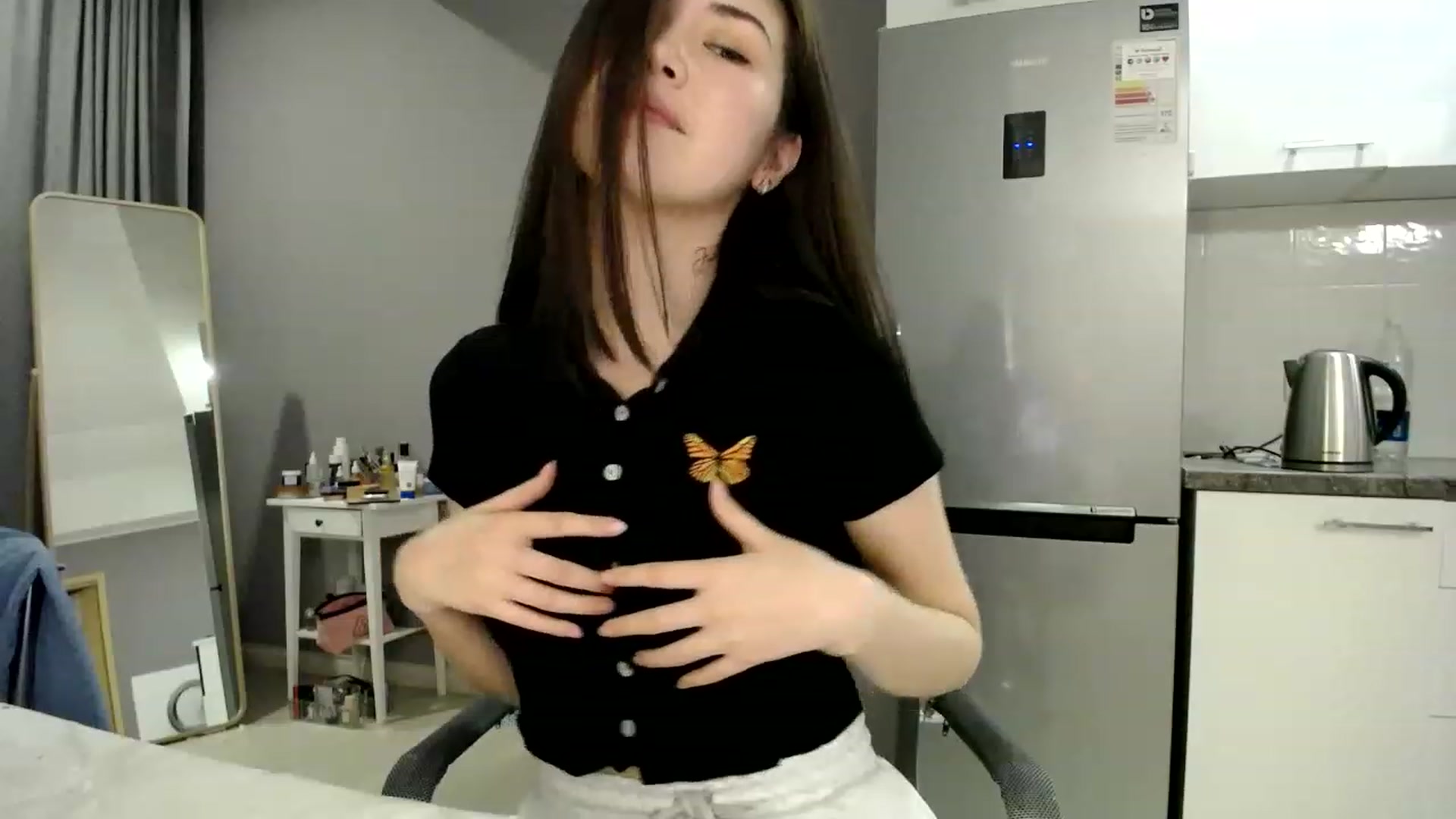 Gallery image thumbnail from CallMeMina's myfreecams stream on, 04/29/2023, 17:25 image 11 of 20