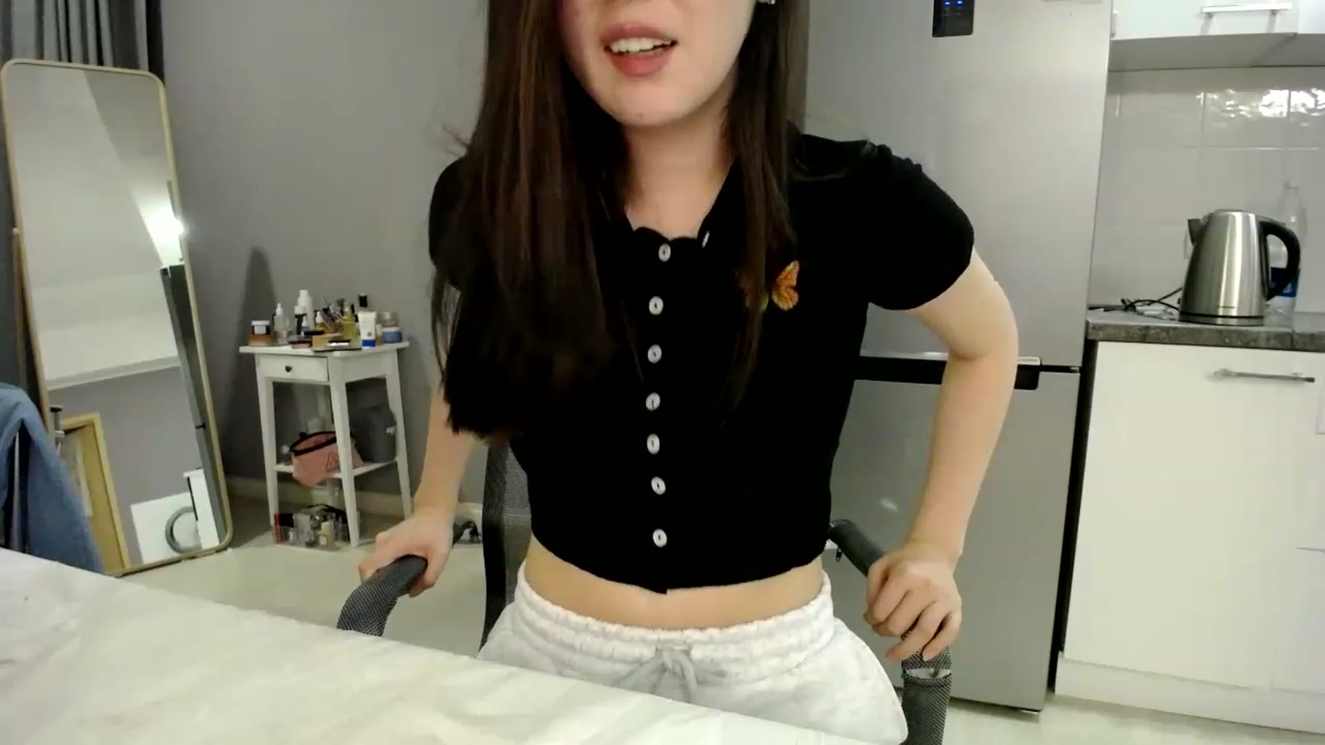 Gallery image thumbnail from CallMeMina's myfreecams stream on, 04/29/2023, 17:25 image 14 of 20