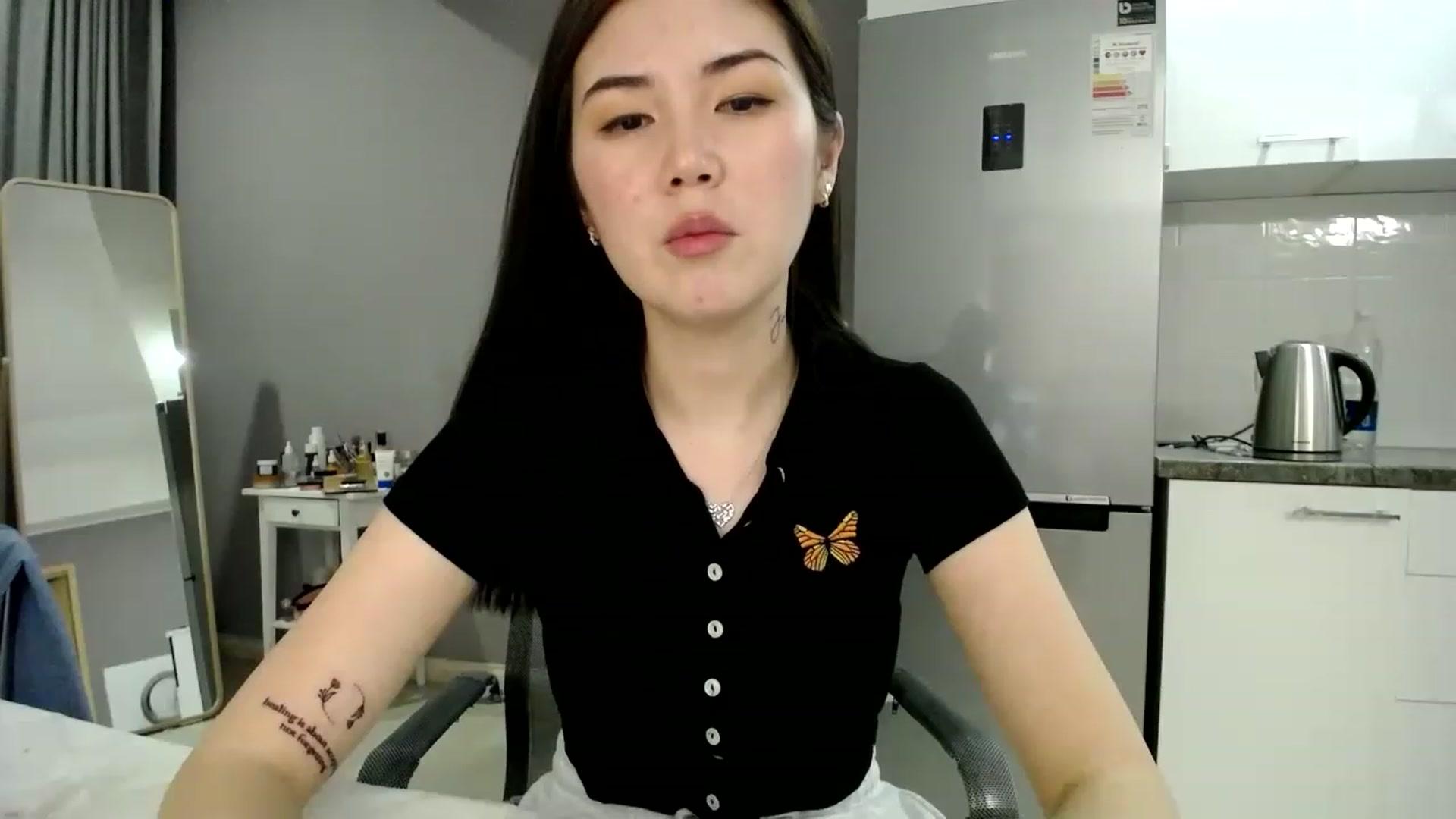 Gallery image thumbnail from CallMeMina's myfreecams stream on, 04/29/2023, 17:56 image 7 of 20