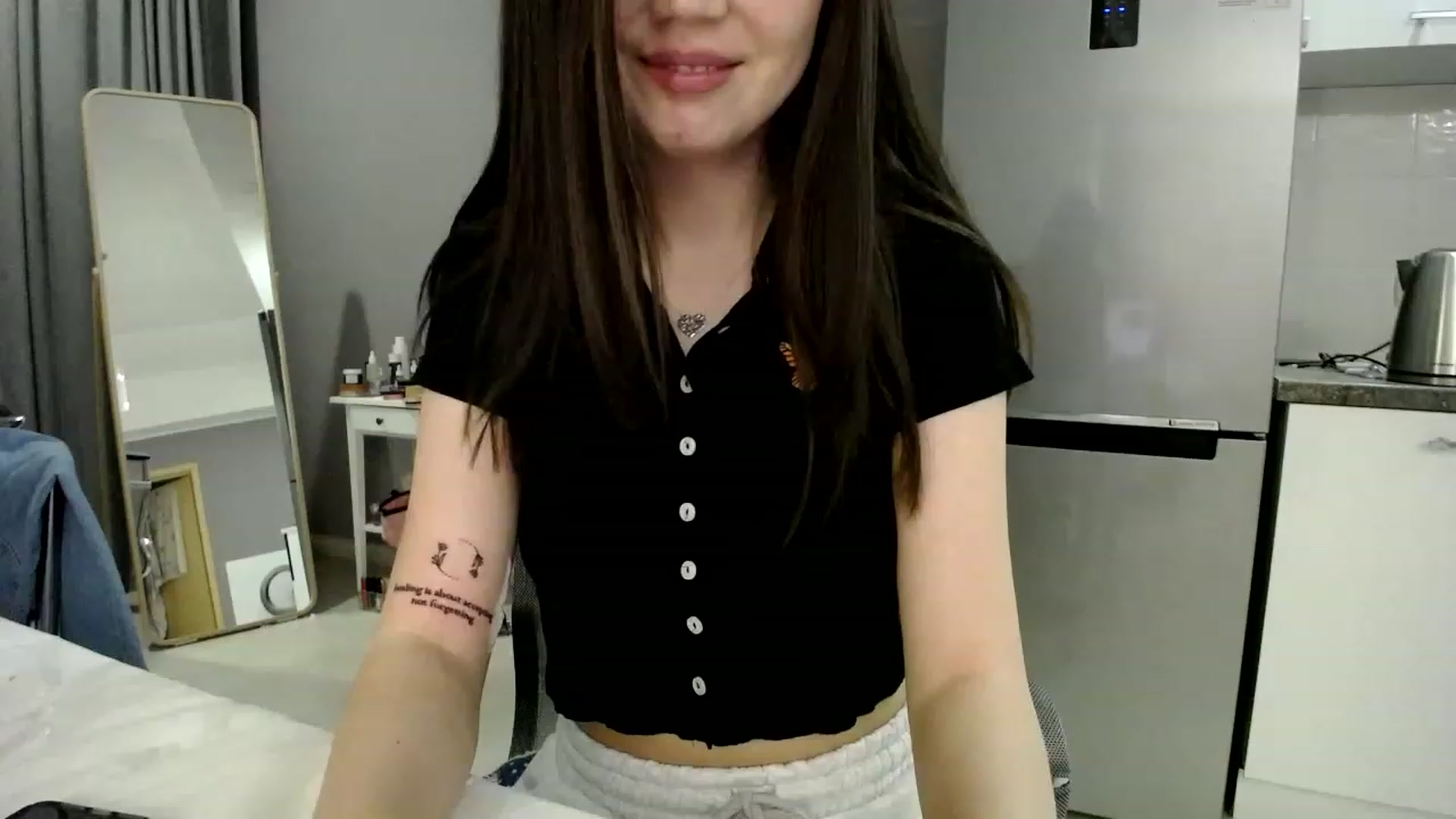 Gallery image thumbnail from CallMeMina's myfreecams stream on, 04/29/2023, 17:56 image 16 of 20