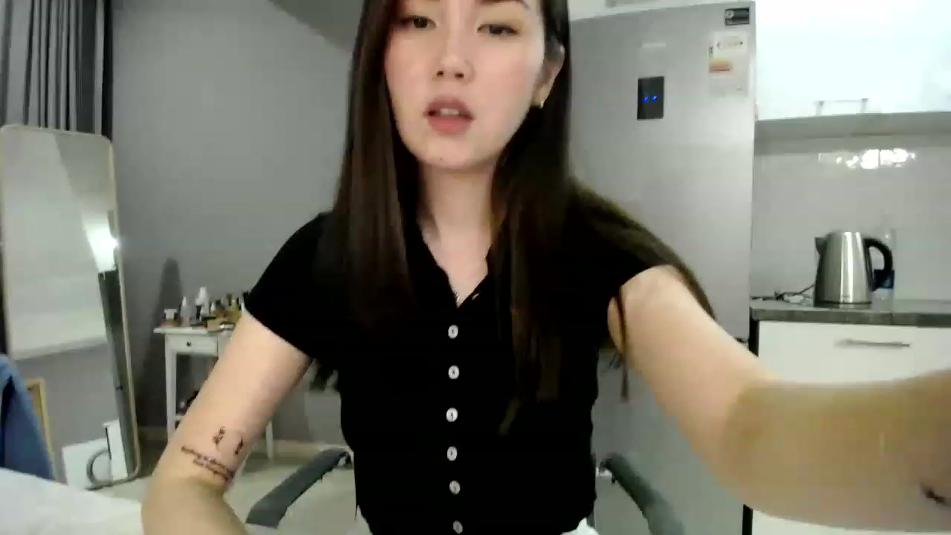 Gallery image thumbnail from CallMeMina's myfreecams stream on, 04/29/2023, 17:56 image 5 of 20