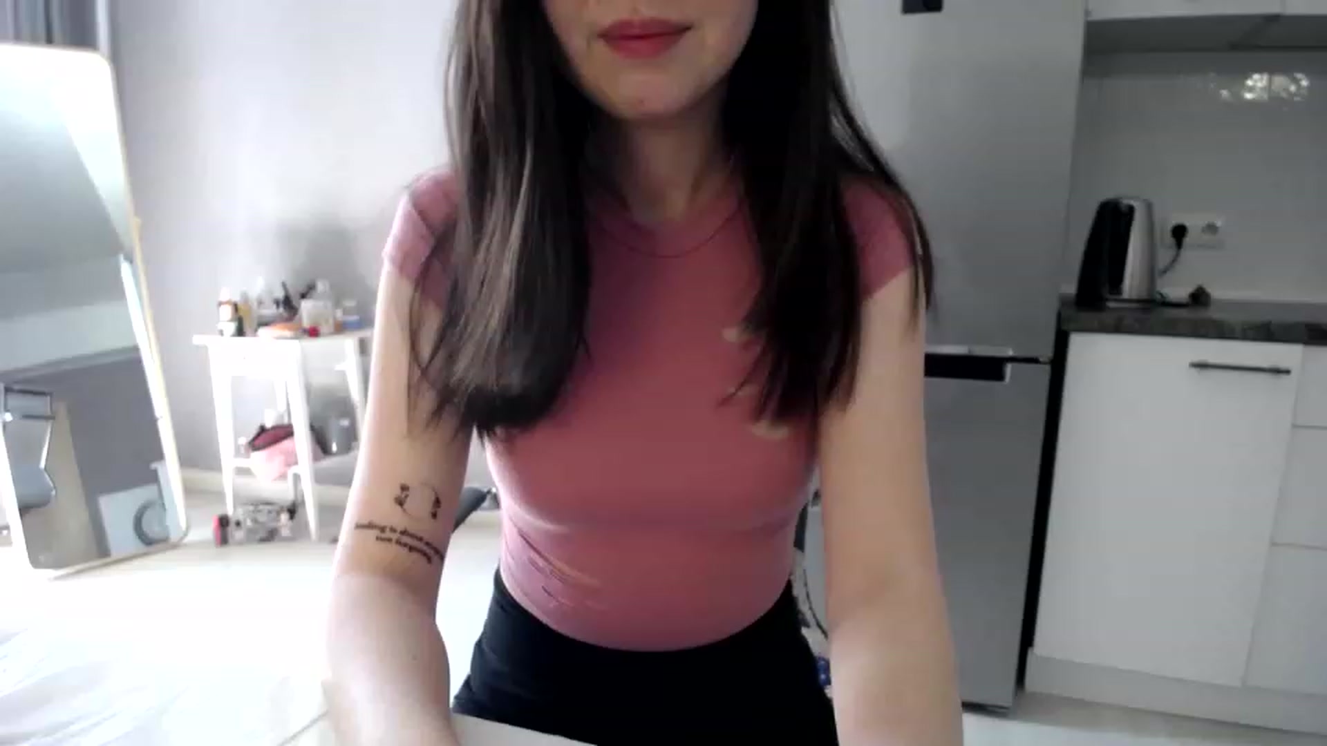 Gallery image thumbnail from CallMeMina's myfreecams stream on, 05/02/2023, 08:25 image 20 of 20