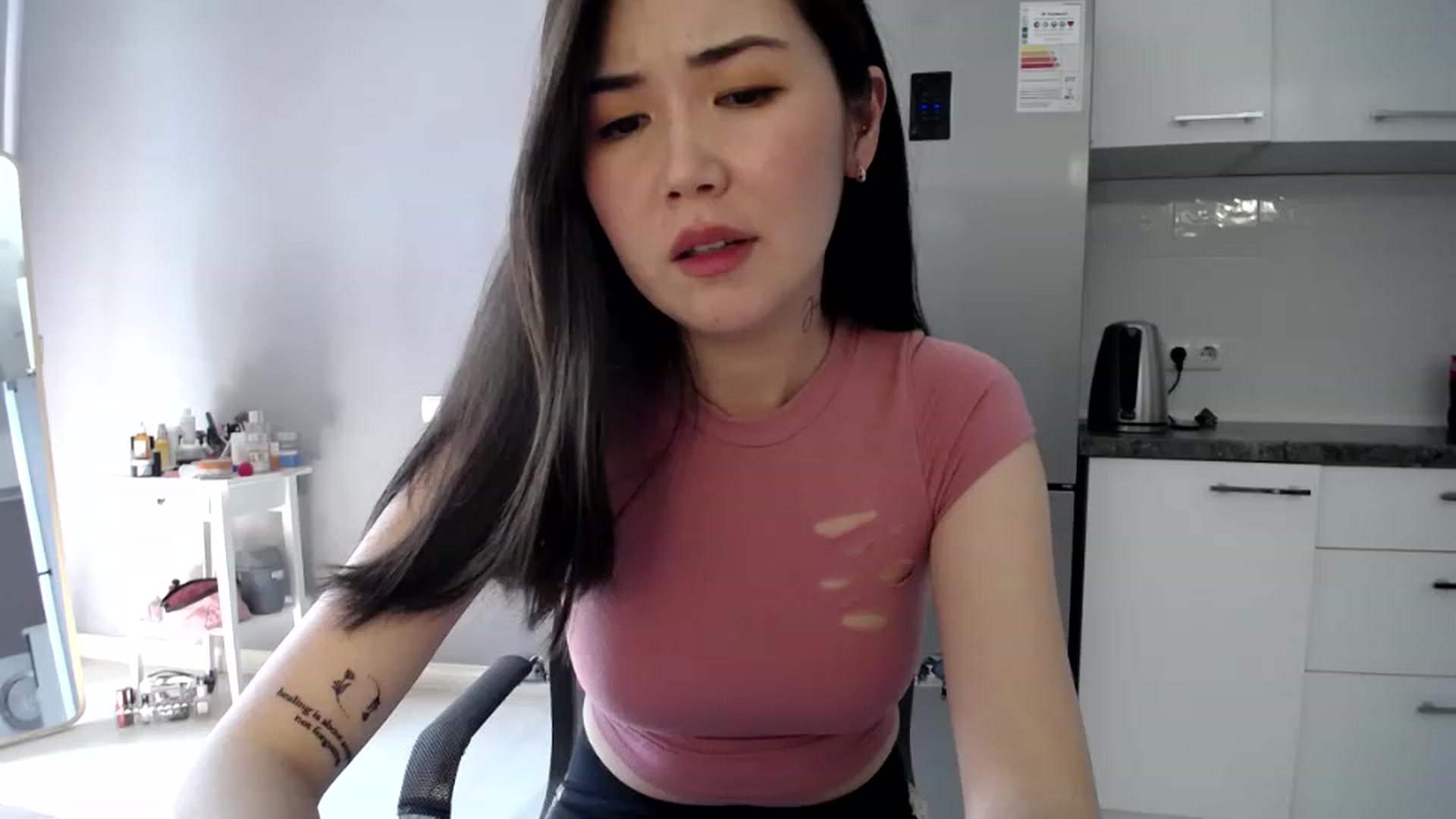 Gallery image thumbnail from CallMeMina's myfreecams stream on, 05/02/2023, 08:25 image 1 of 20
