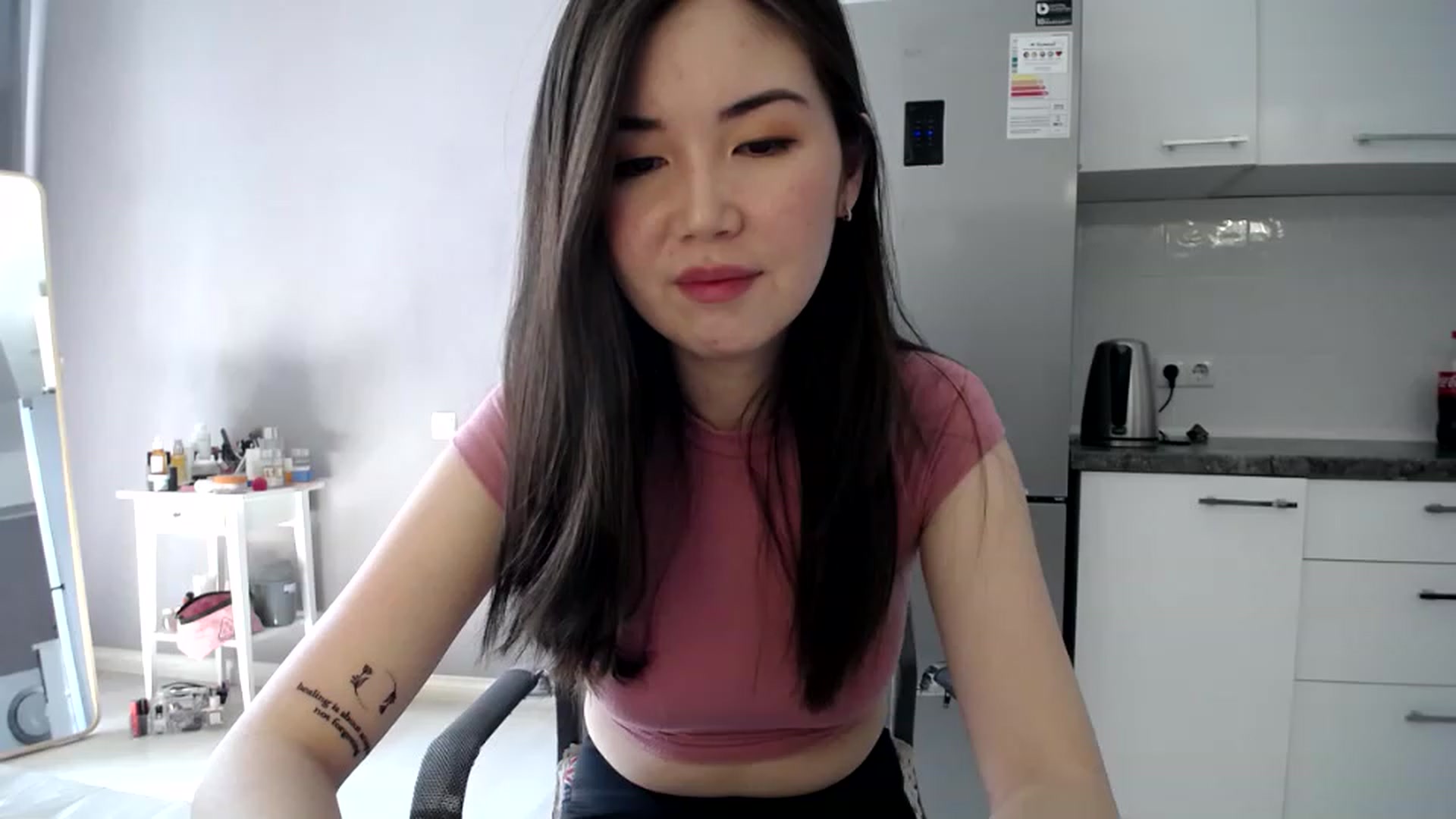 Gallery image thumbnail from CallMeMina's myfreecams stream on, 05/02/2023, 08:25 image 15 of 20