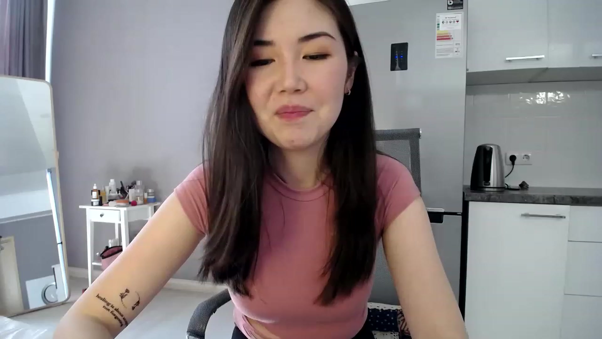 Gallery image thumbnail from CallMeMina's myfreecams stream on, 05/02/2023, 09:37 image 10 of 20