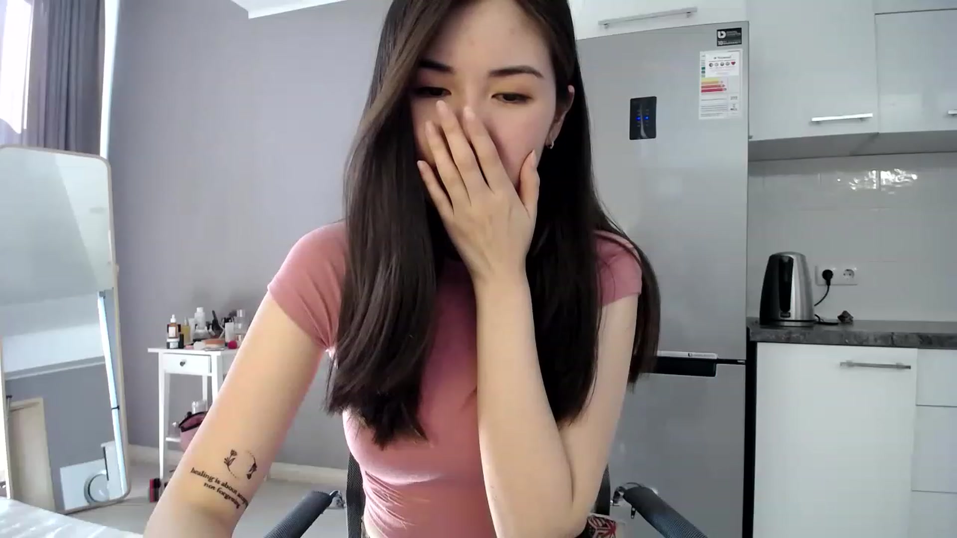 Gallery image thumbnail from CallMeMina's myfreecams stream on, 05/02/2023, 09:37 image 17 of 20