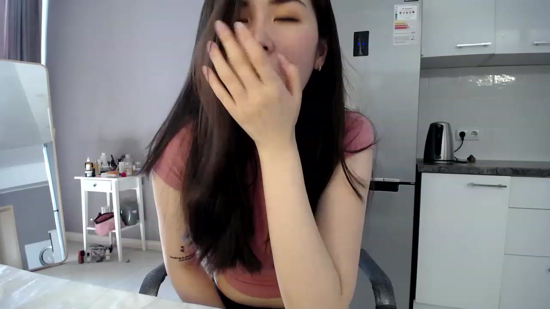 Gallery image thumbnail from CallMeMina's myfreecams stream on, 05/02/2023, 09:37 image 2 of 20