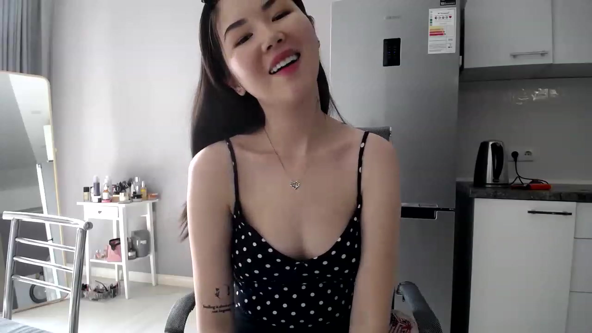 Gallery image thumbnail from CallMeMina's myfreecams stream on, 05/07/2023, 10:00 image 16 of 20